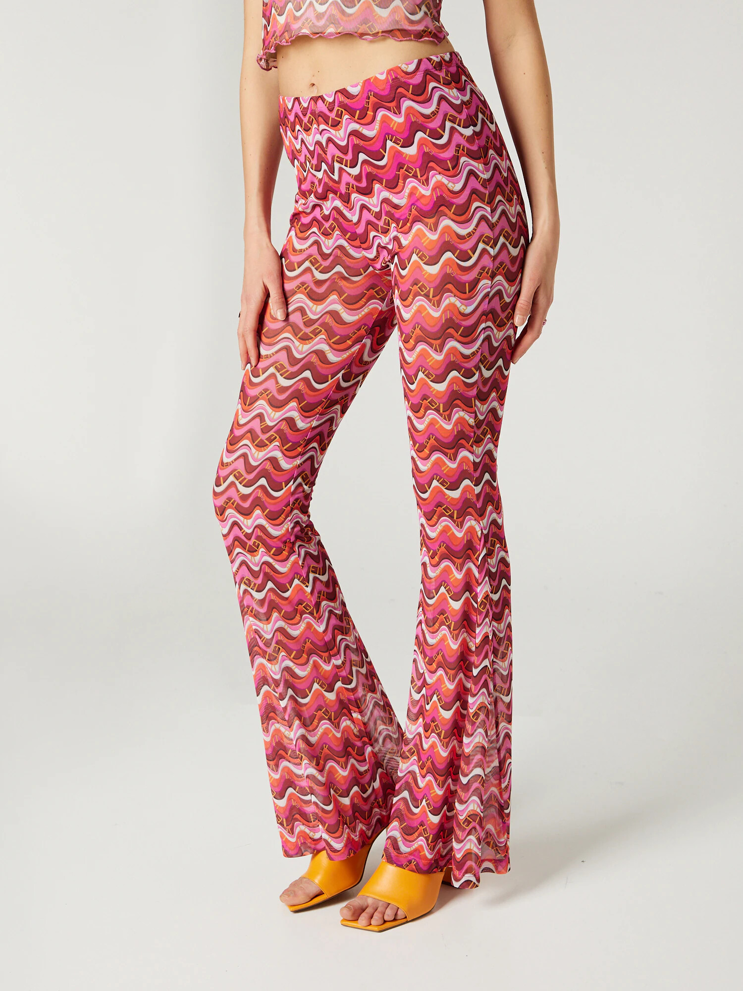 Hoermanseder x About You Pantaloni 'Lynn' roz / roz - Pled.ro