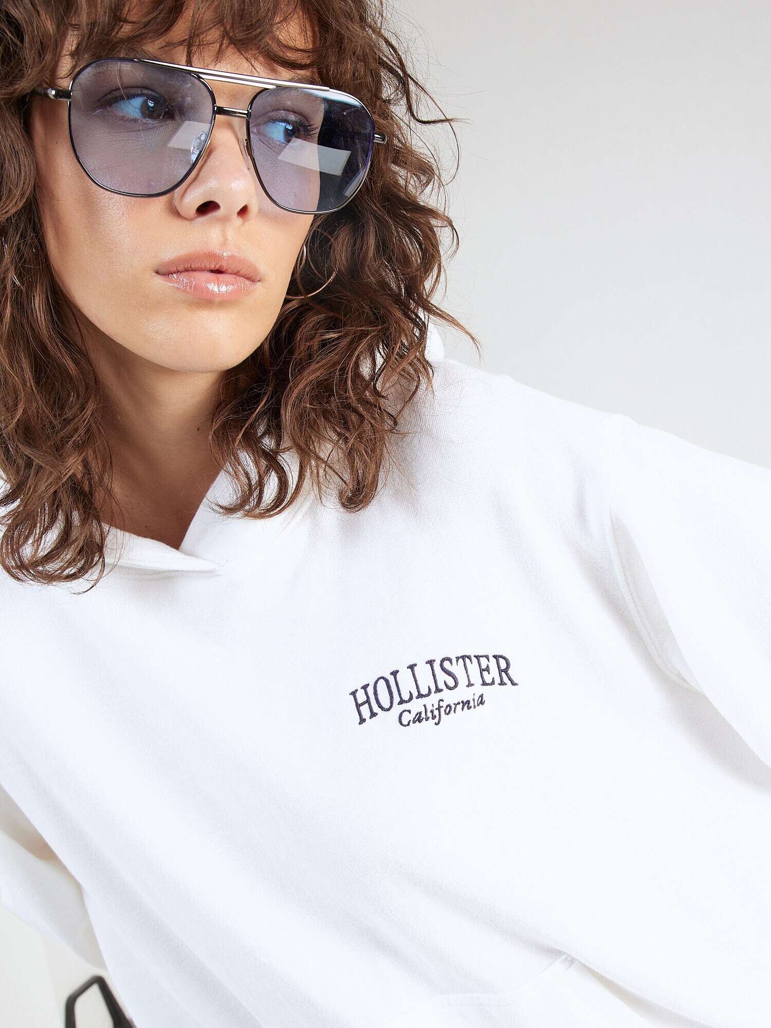 HOLLISTER Bluză de molton bleumarin / alb - Pled.ro