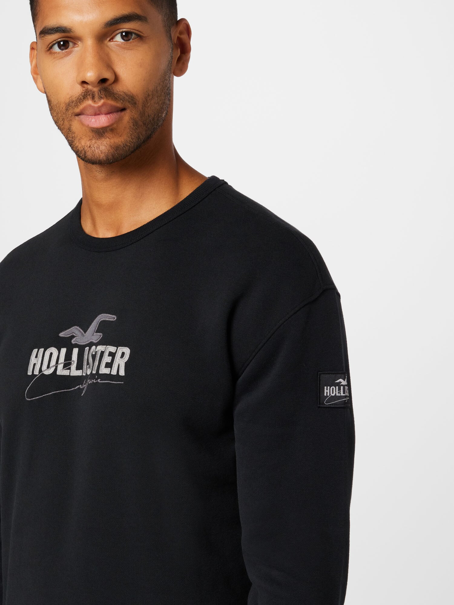 HOLLISTER Bluză de molton 'EMEA' gri / negru / alb - Pled.ro