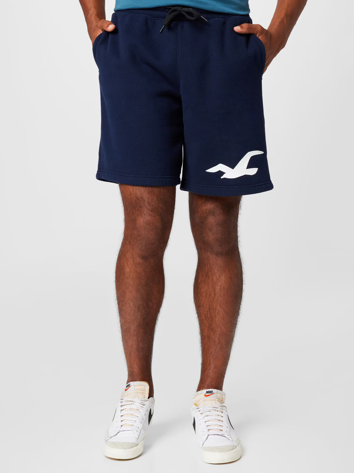 HOLLISTER Pantaloni bleumarin / alb - Pled.ro