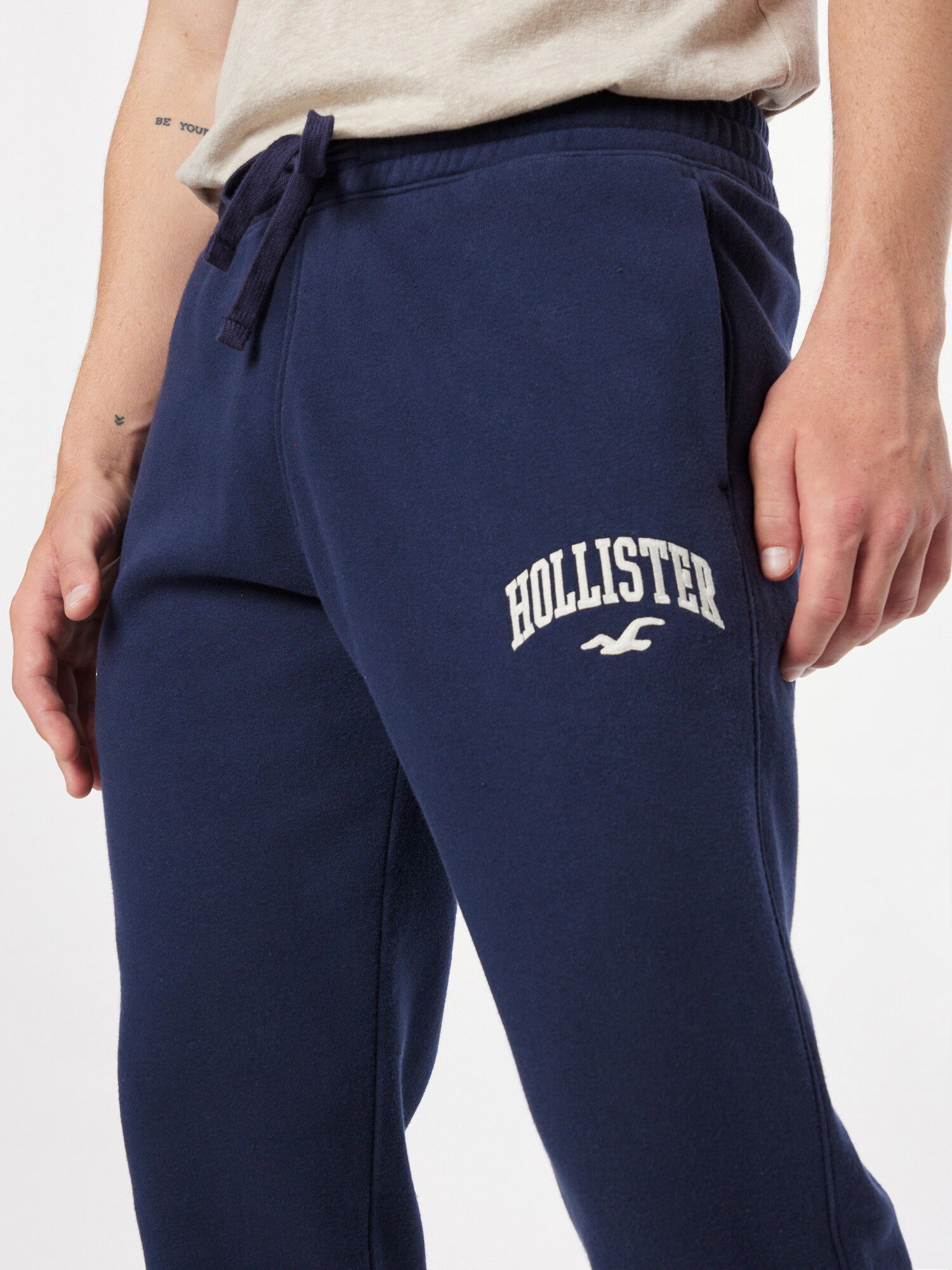 HOLLISTER Pantaloni bleumarin / alb - Pled.ro