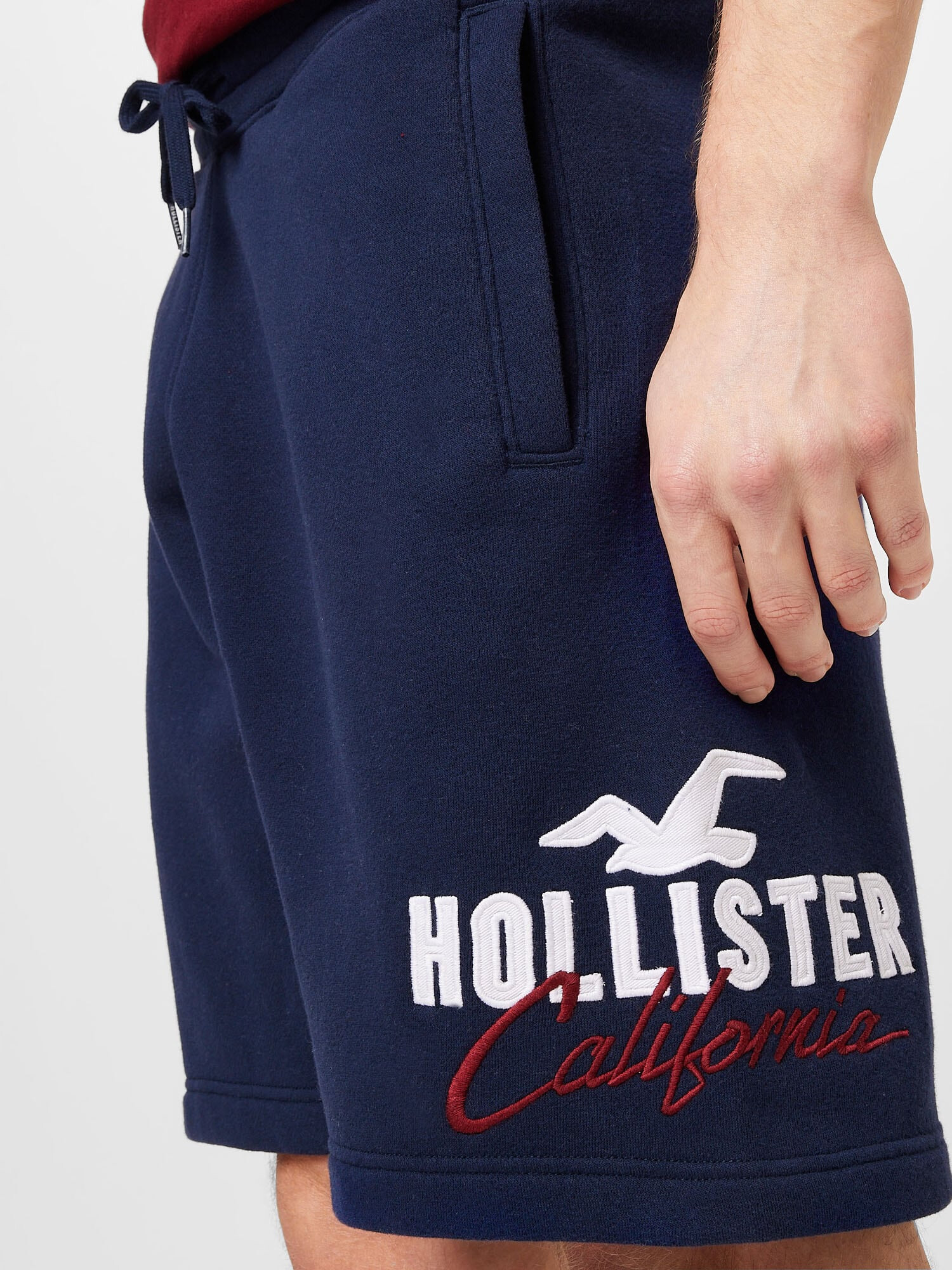 HOLLISTER Pantaloni bleumarin / roșu cireș / alb - Pled.ro