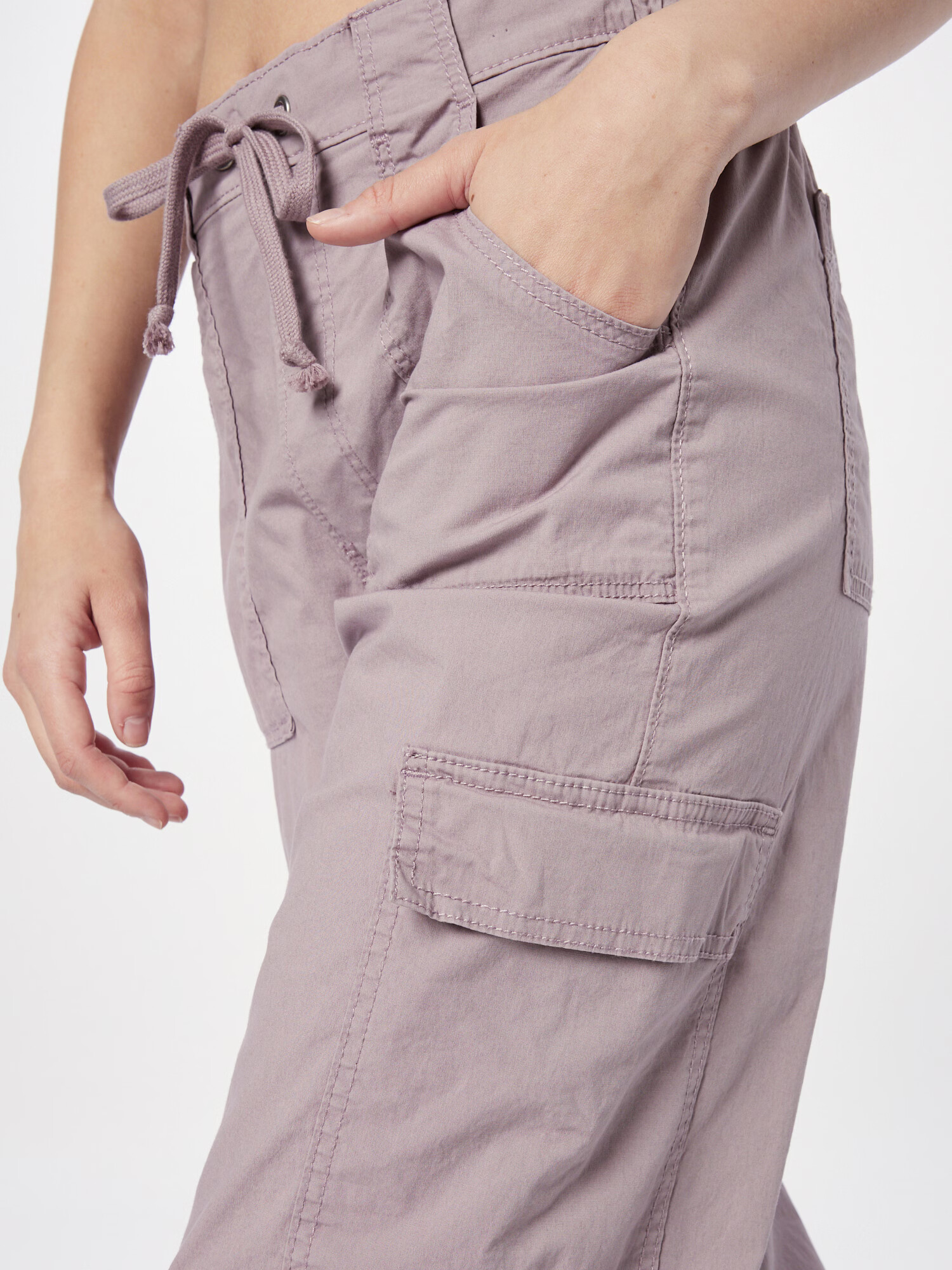 HOLLISTER Pantaloni cu buzunare mov deschis - Pled.ro