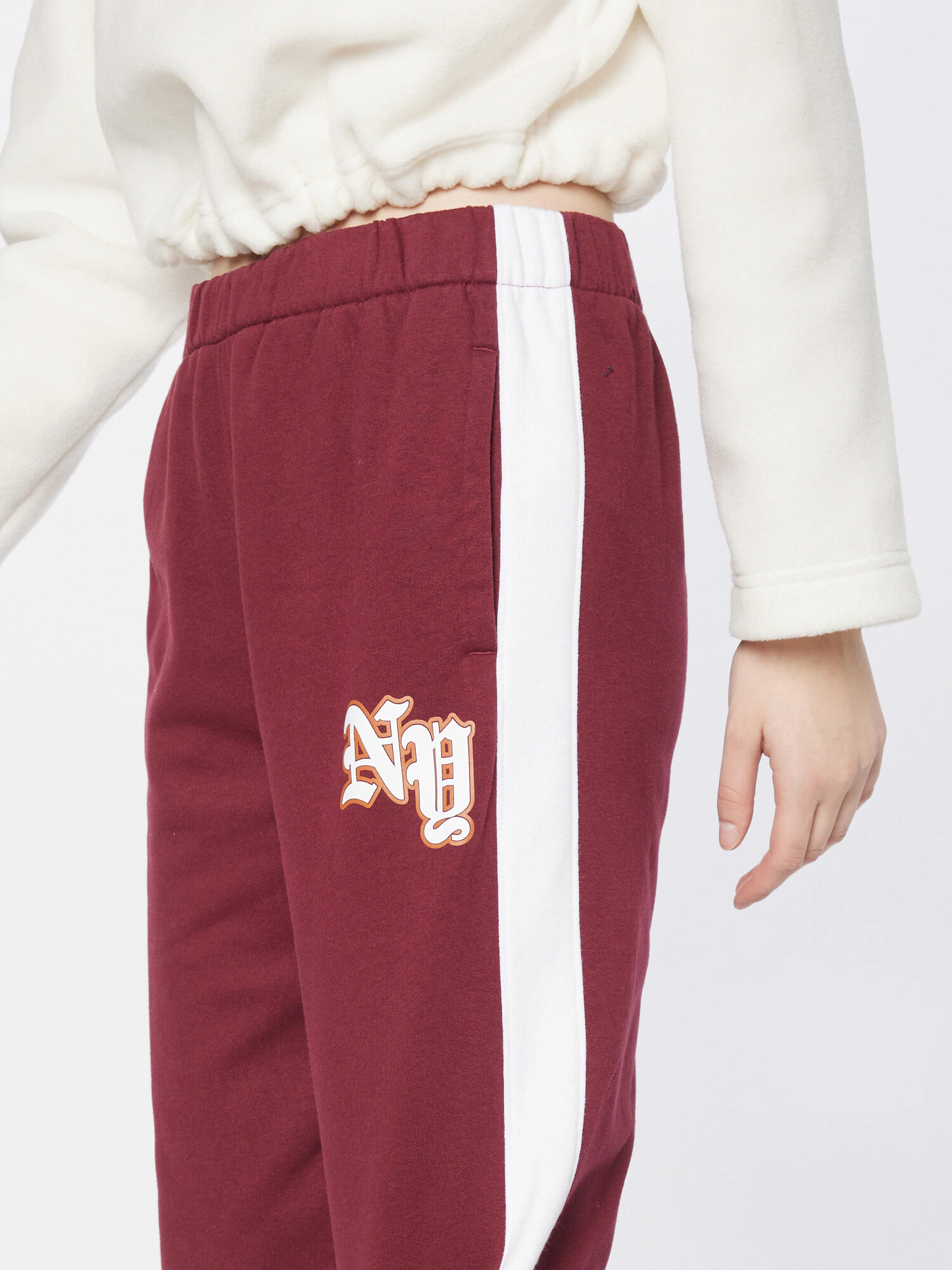 HOLLISTER Pantaloni 'DARK ACADEMIA' roșu burgundy / alb - Pled.ro