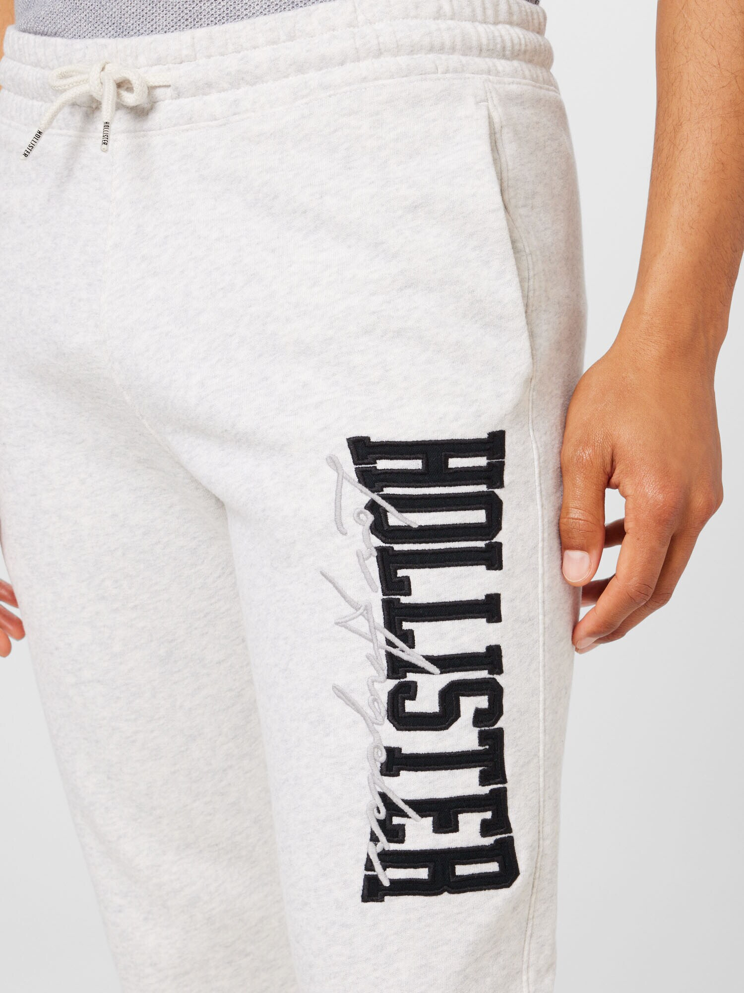 HOLLISTER Pantaloni gri deschis / negru - Pled.ro