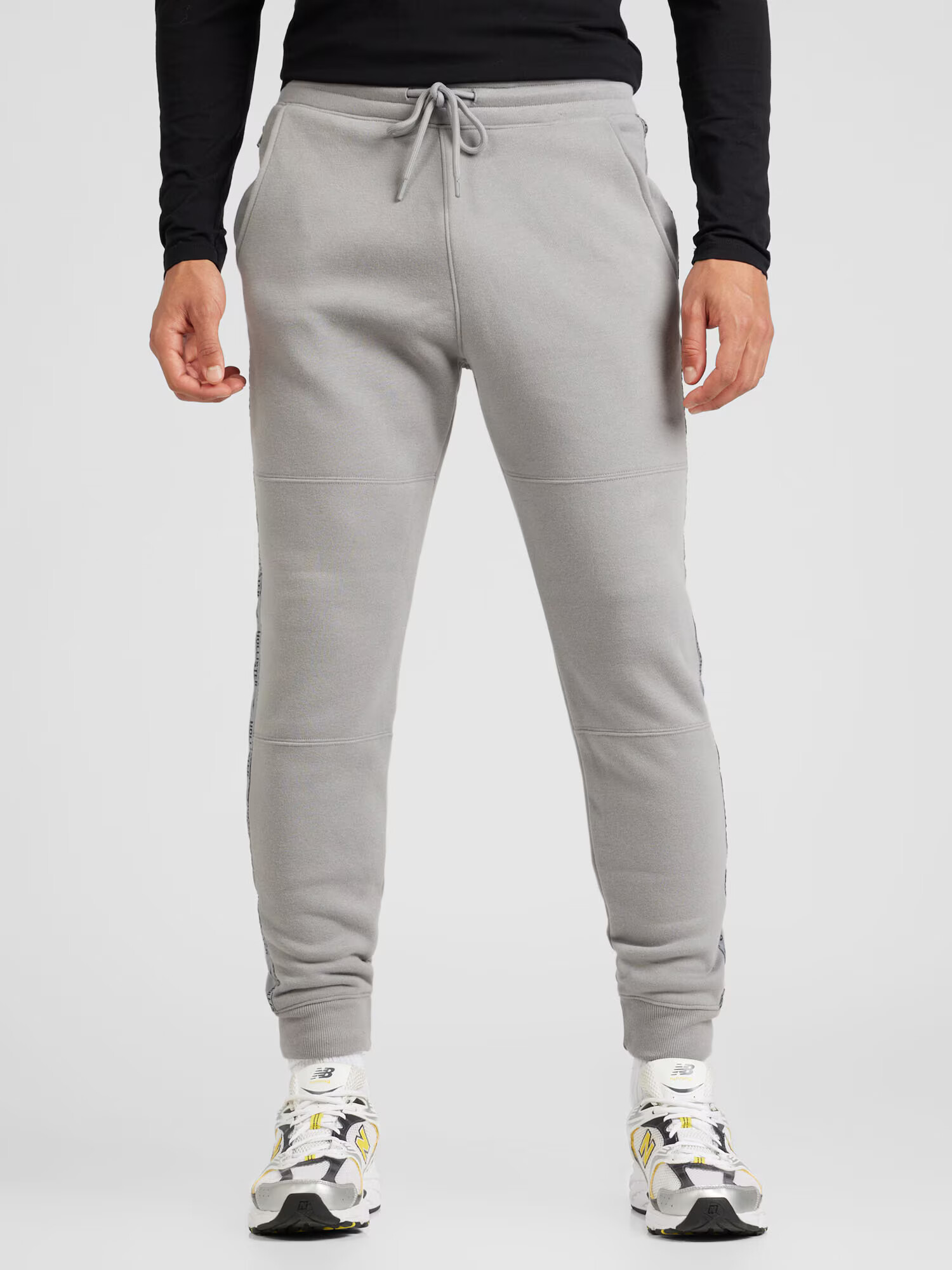 HOLLISTER Pantaloni gri / negru - Pled.ro