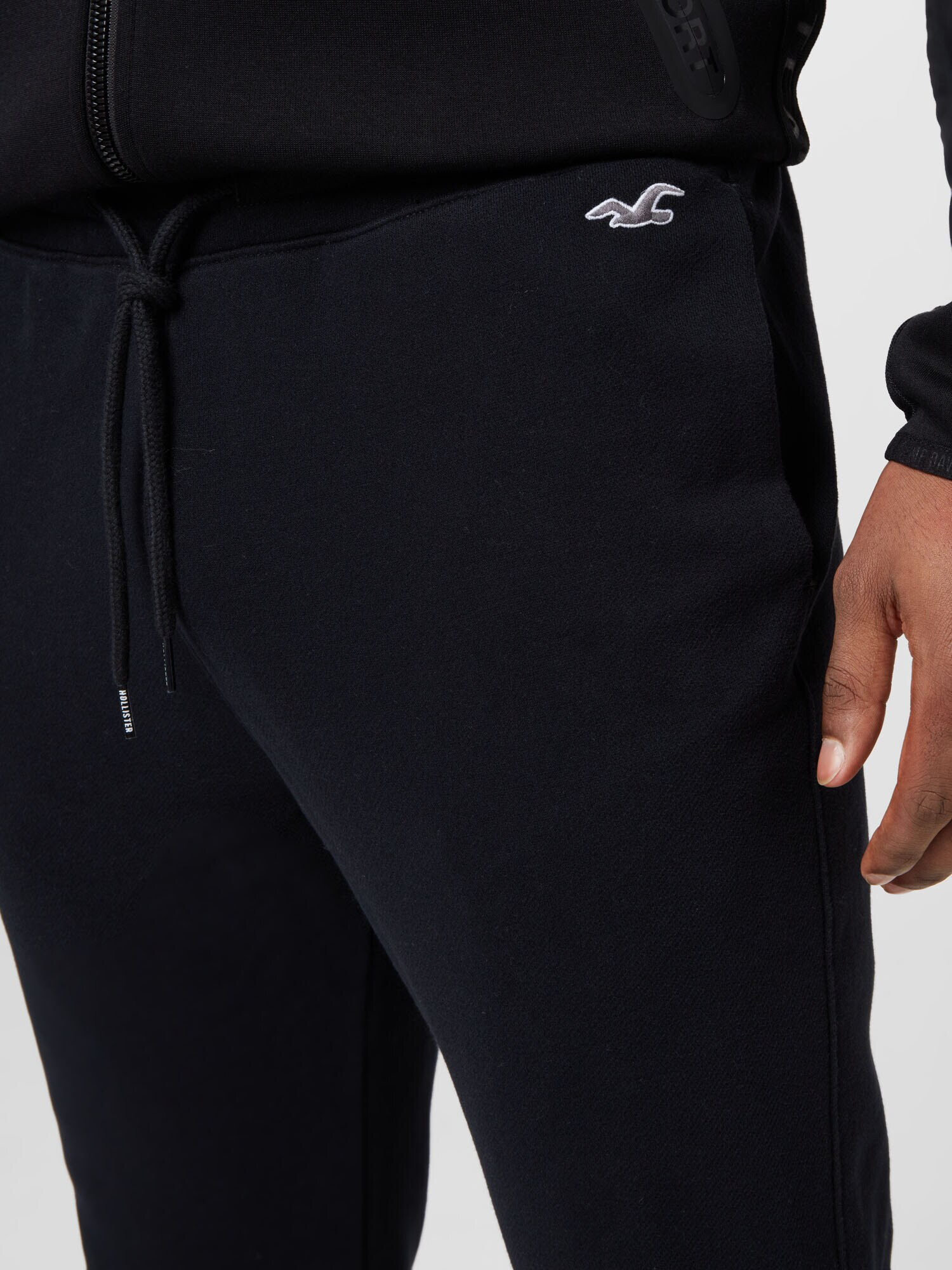 HOLLISTER Pantaloni gri / negru / alb - Pled.ro