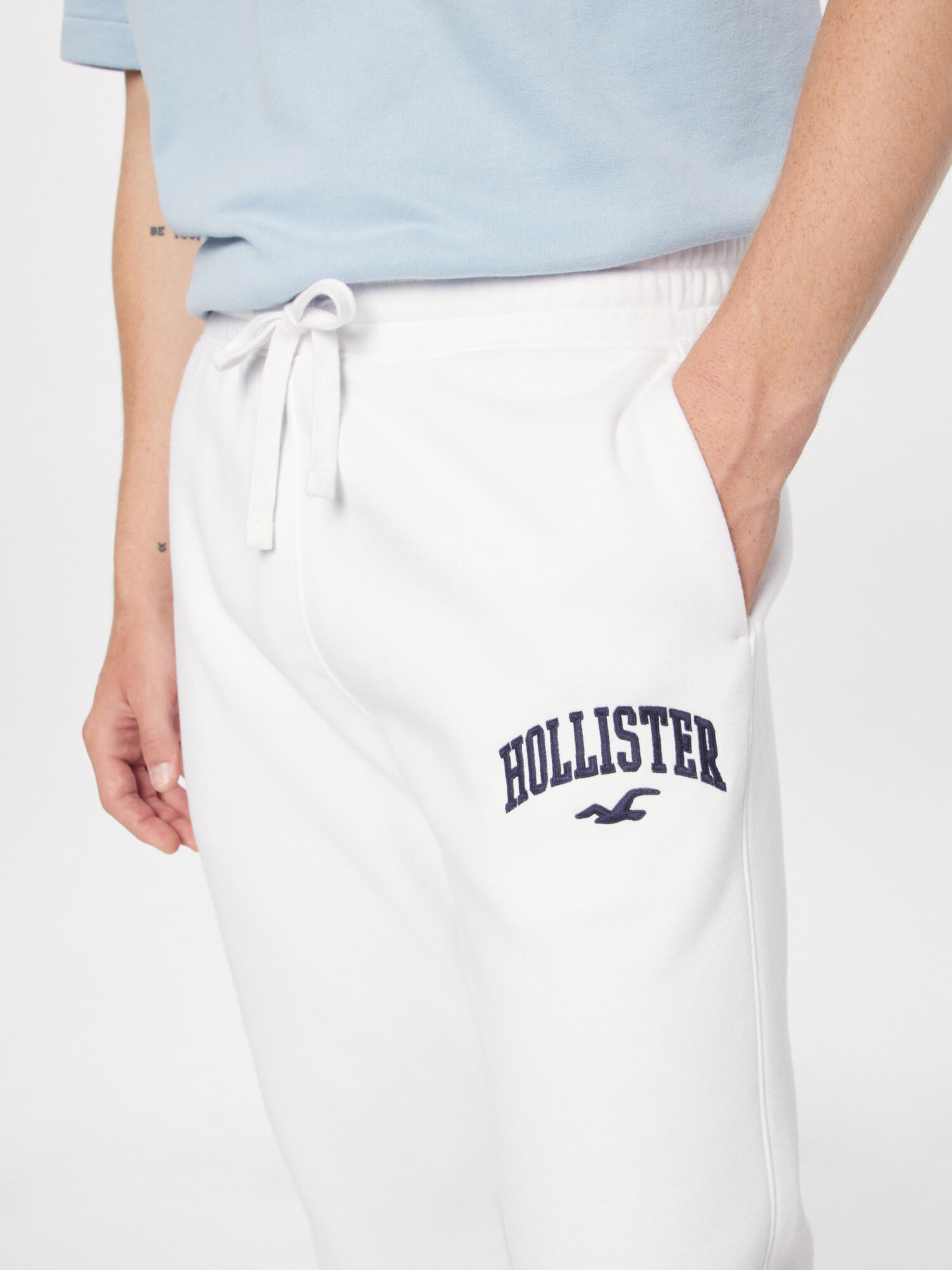 HOLLISTER Pantaloni negru / alb - Pled.ro