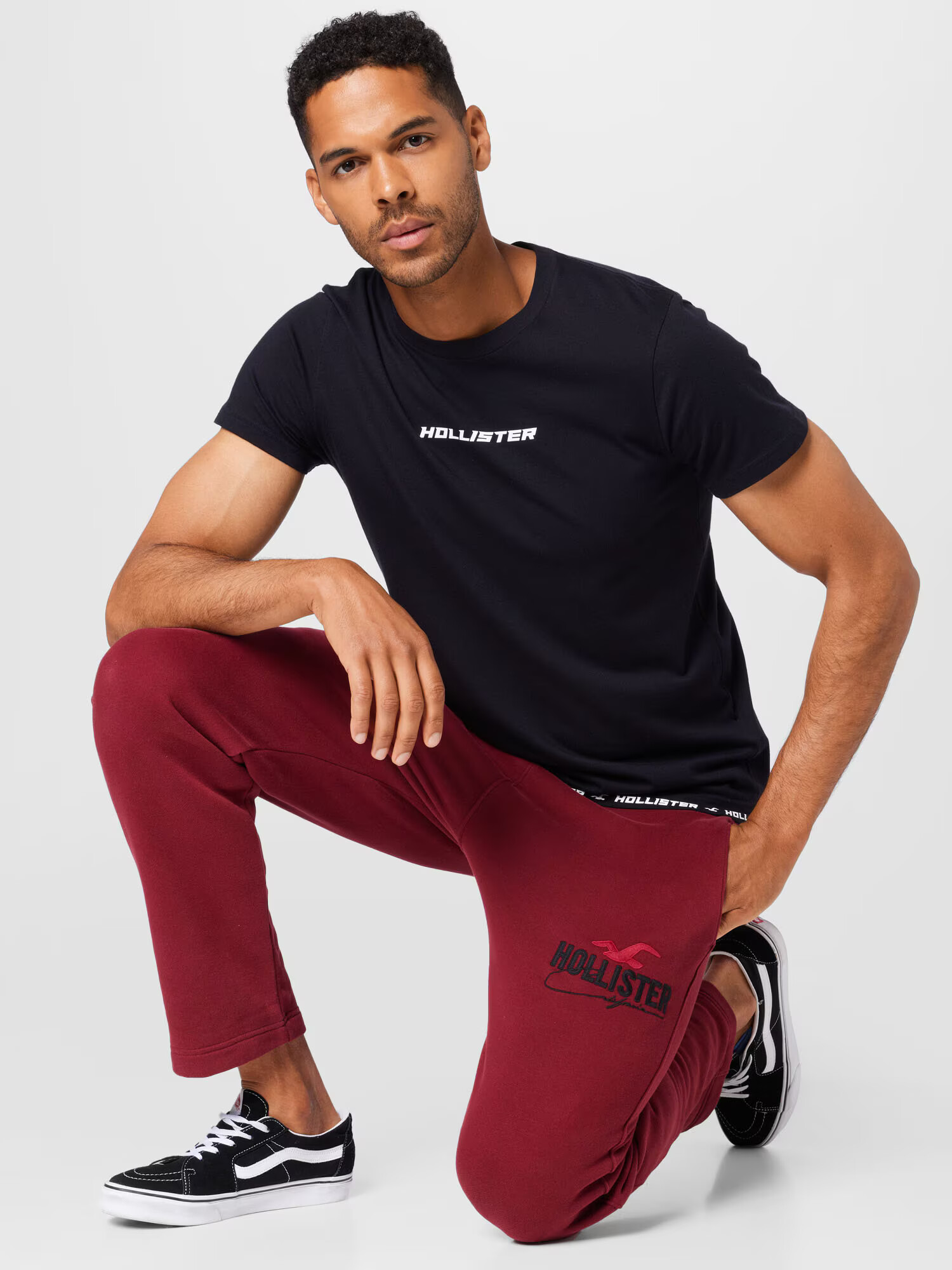 HOLLISTER Pantaloni roșu / negru - Pled.ro