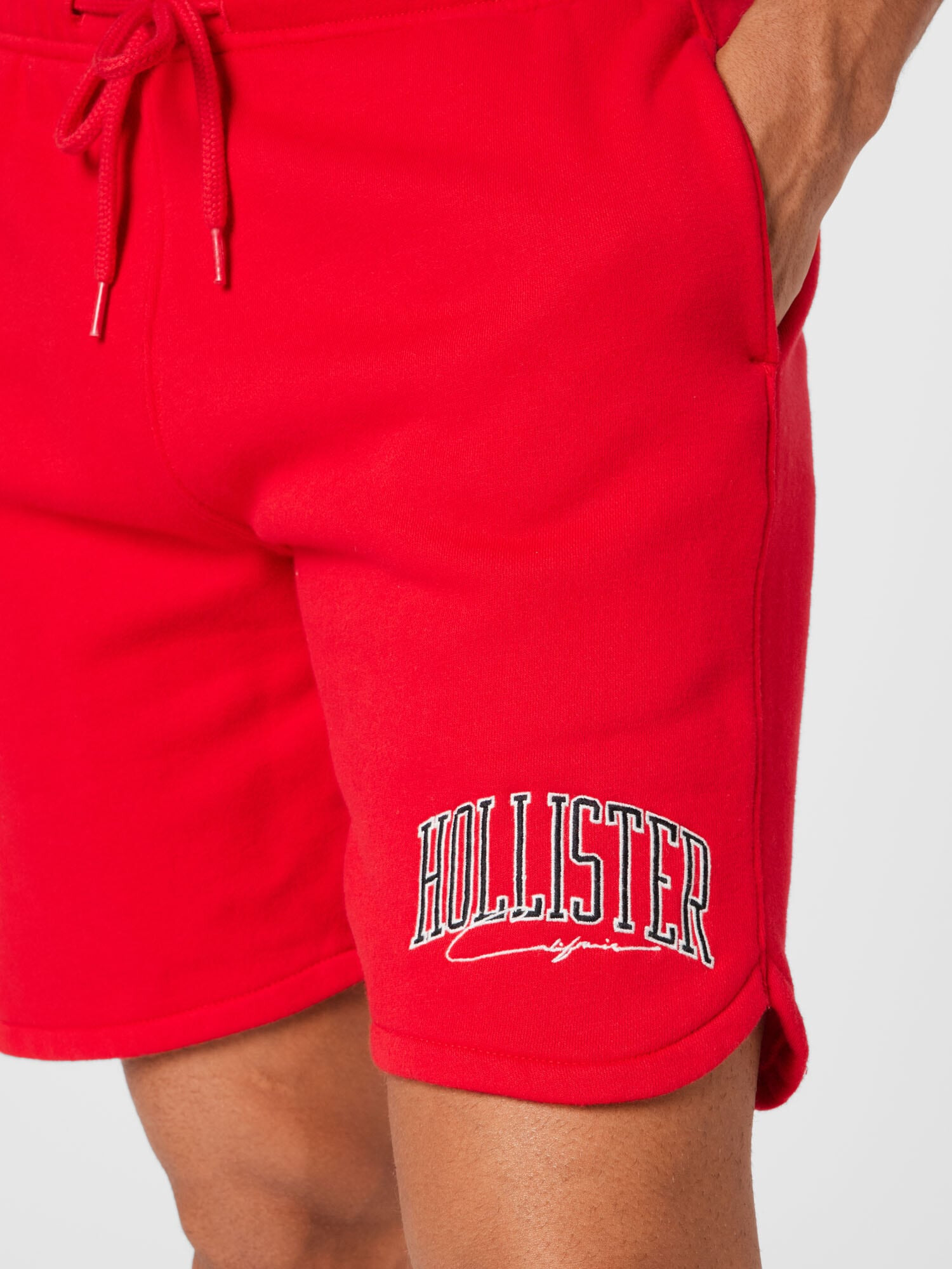 HOLLISTER Pantaloni roșu / negru / alb - Pled.ro