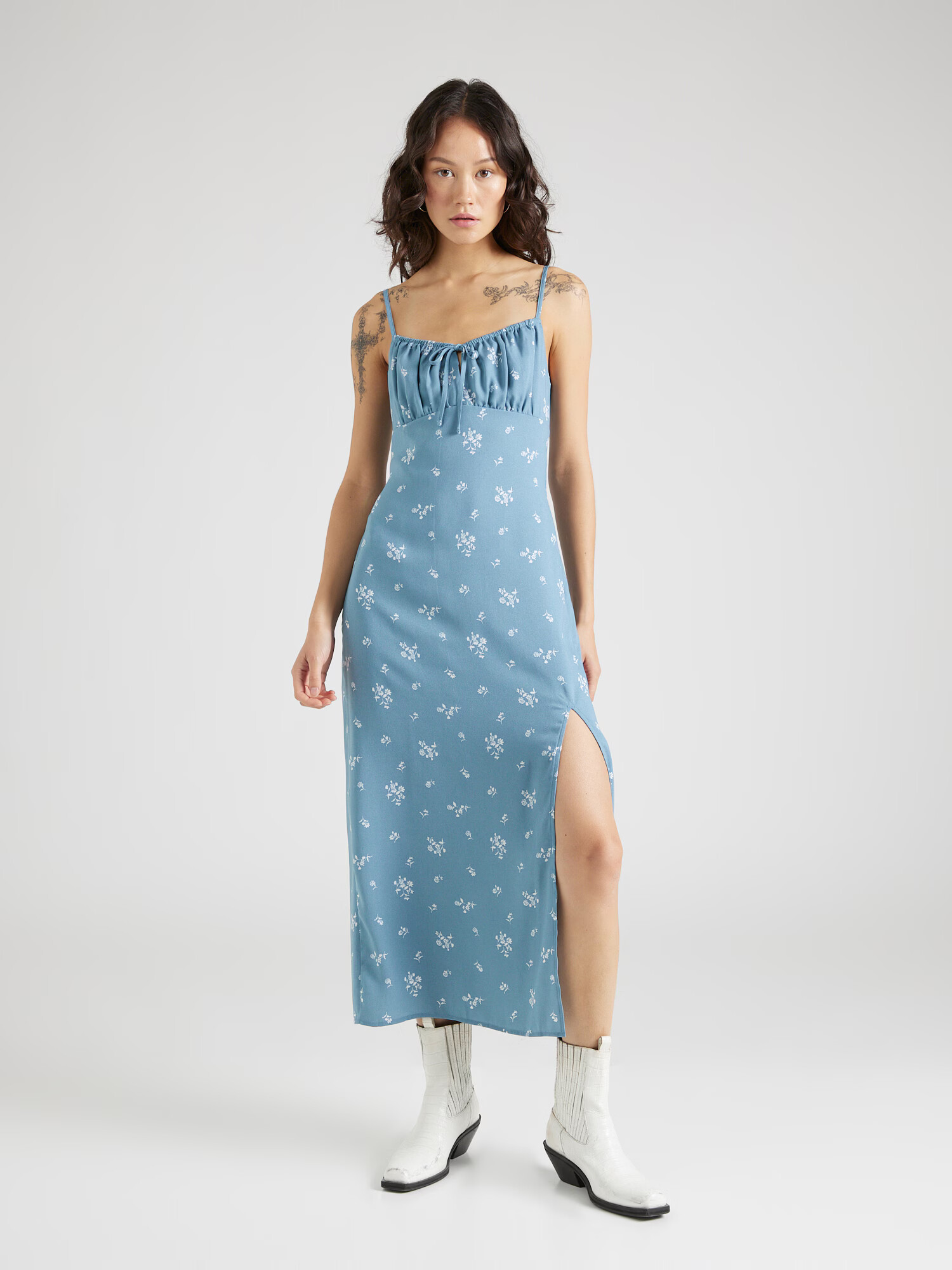 HOLLISTER Rochie 'EMEA' albastru fumuriu / alb - Pled.ro