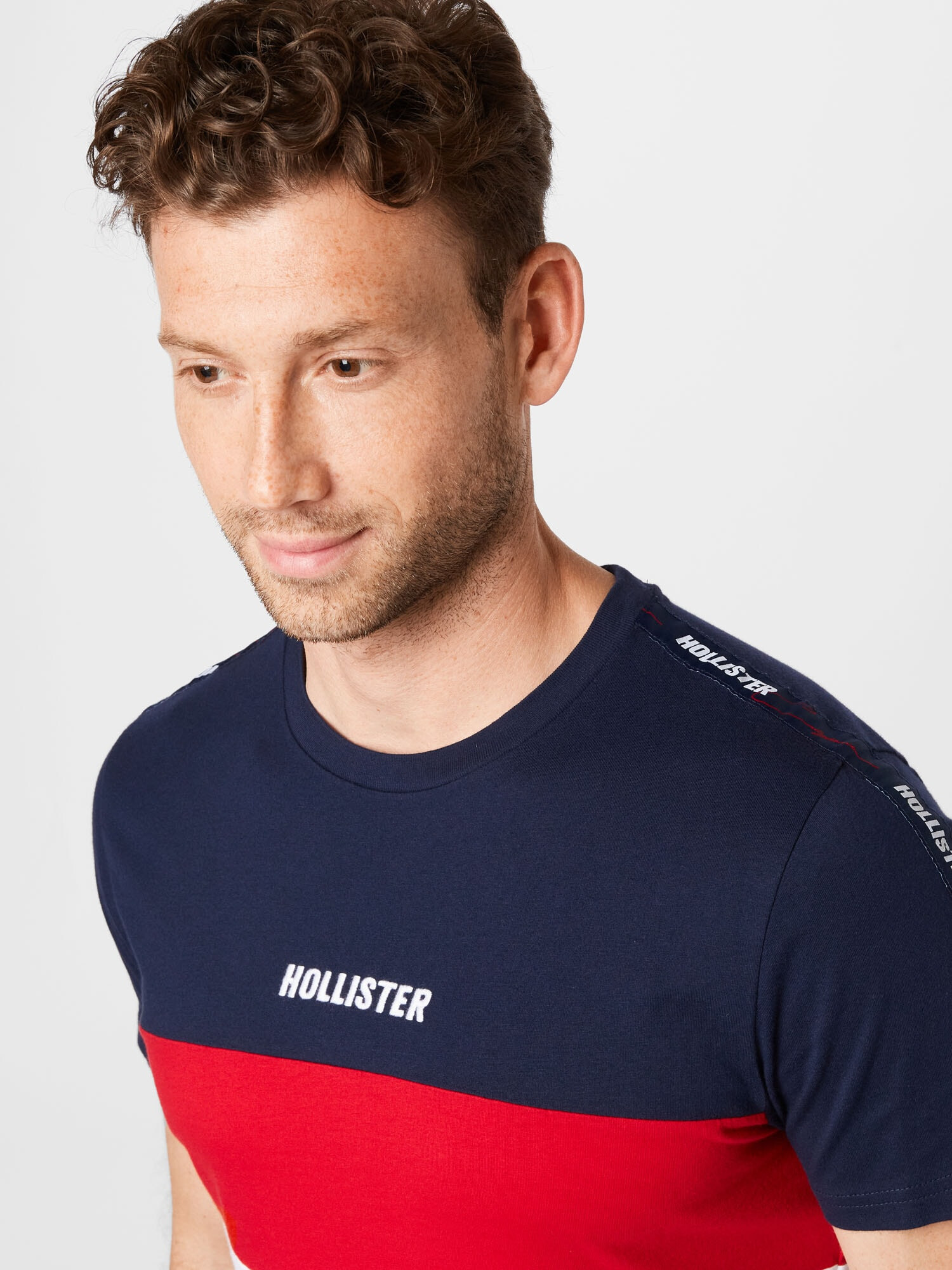 HOLLISTER Tricou bleumarin / roșu / alb - Pled.ro