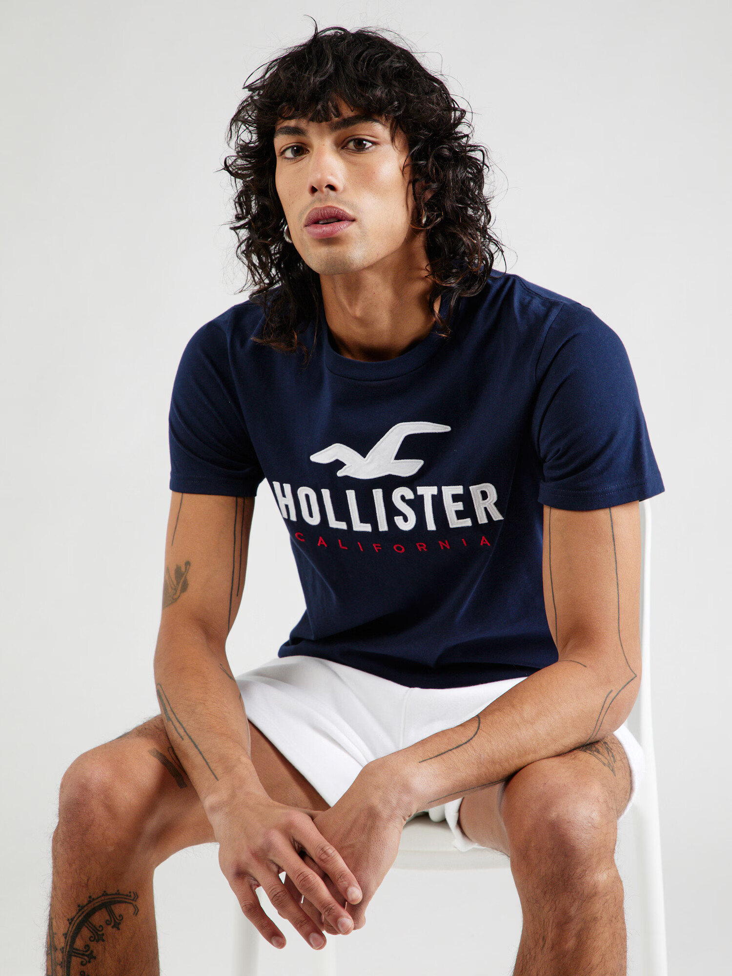 HOLLISTER Tricou bleumarin / roșu / alb - Pled.ro