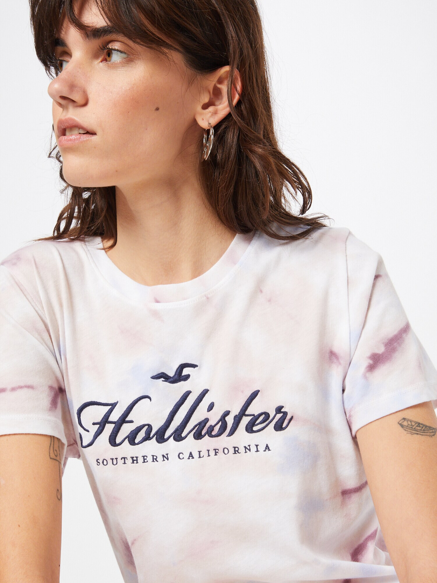 HOLLISTER Tricou crem / culoarea pielii / bleumarin / albastru deschis / mov zmeură - Pled.ro