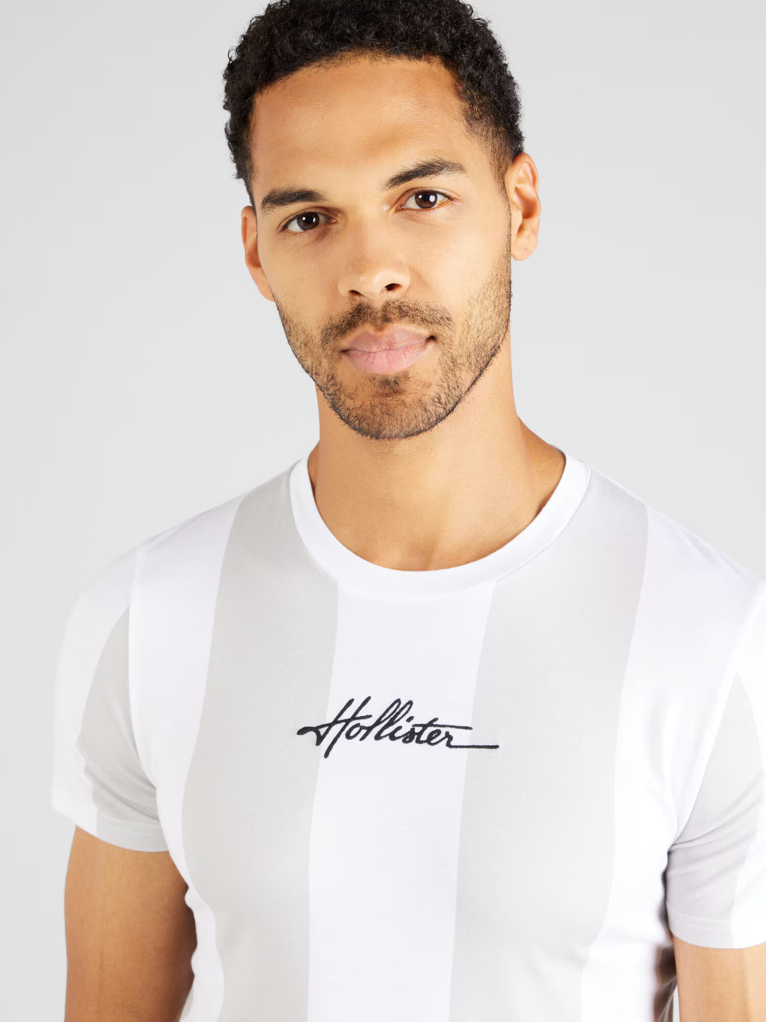 HOLLISTER Tricou gri deschis / negru / alb - Pled.ro