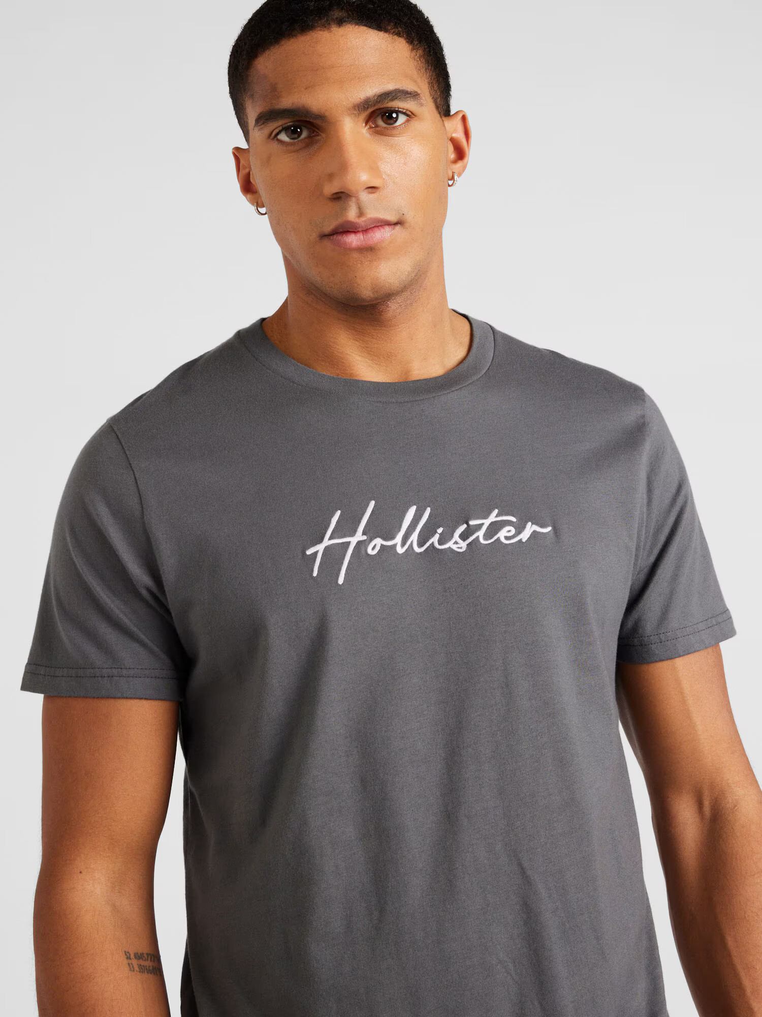 HOLLISTER Tricou gri închis / alb - Pled.ro