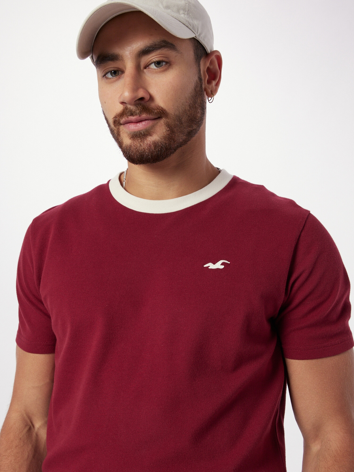 HOLLISTER Tricou roșu bordeaux / alb - Pled.ro