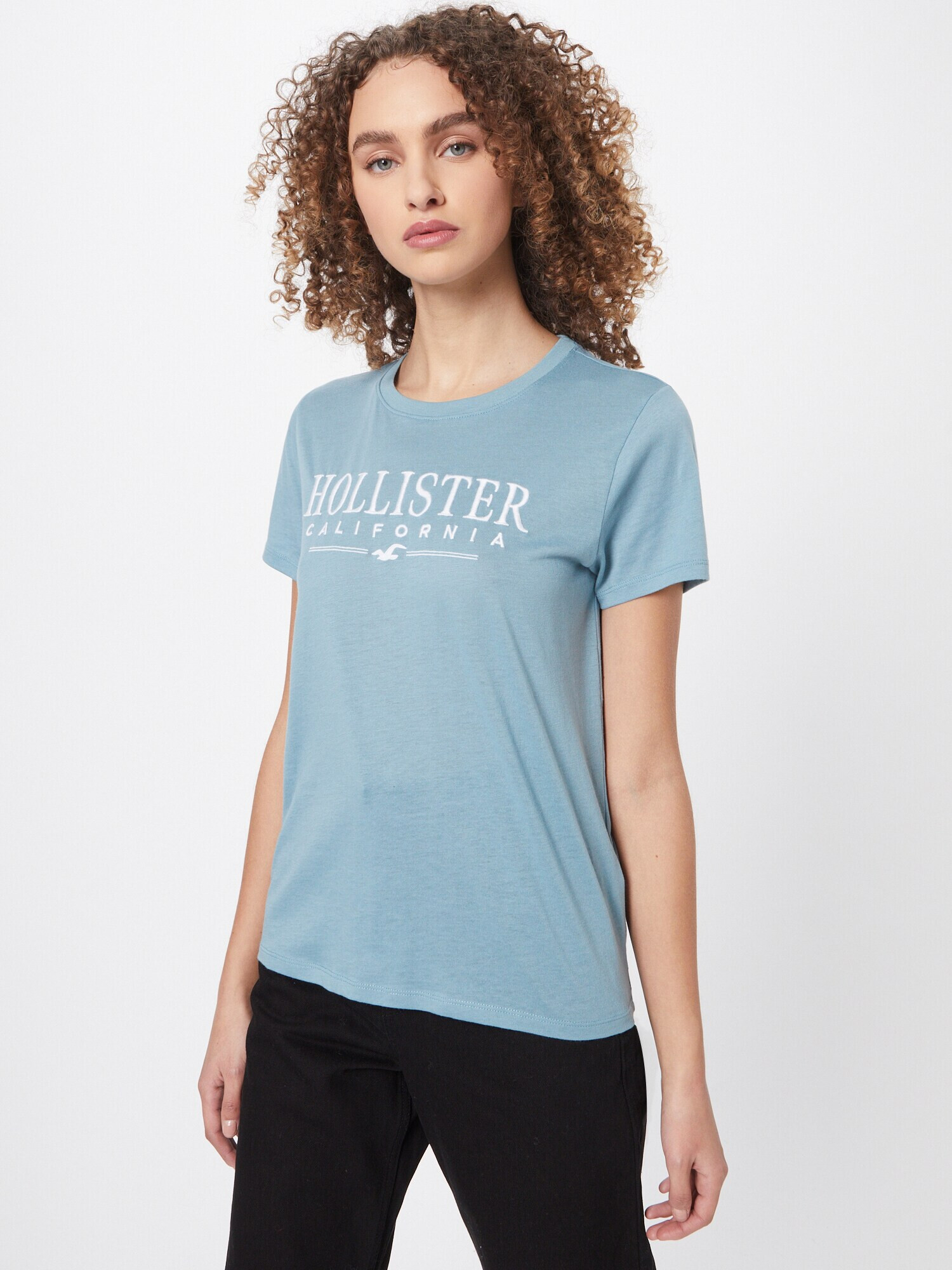 HOLLISTER Tricou 'TIMELESS' albastru fumuriu / alb - Pled.ro