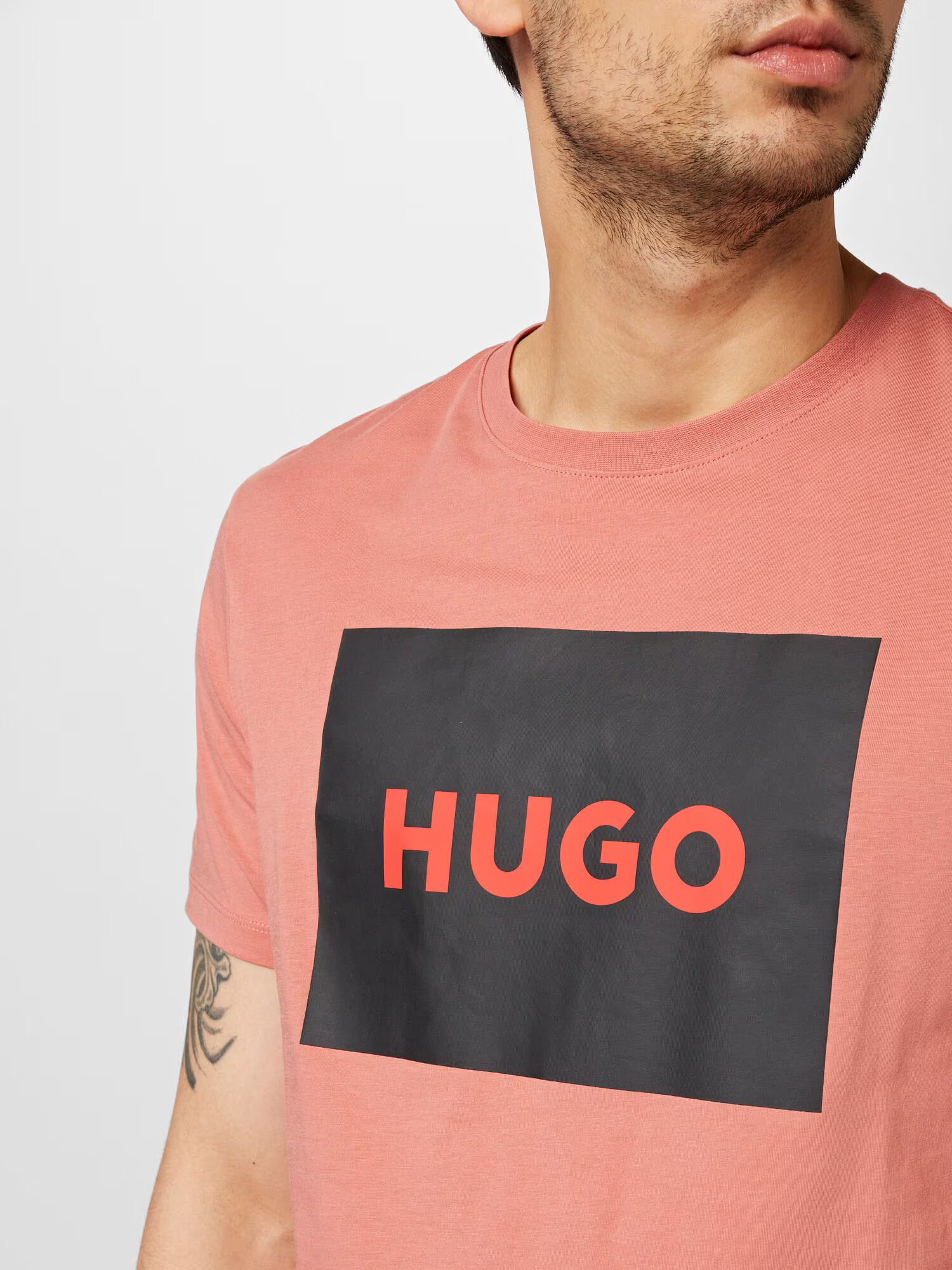 HUGO Tricou 'Dulive' roz / roșu / negru - Pled.ro