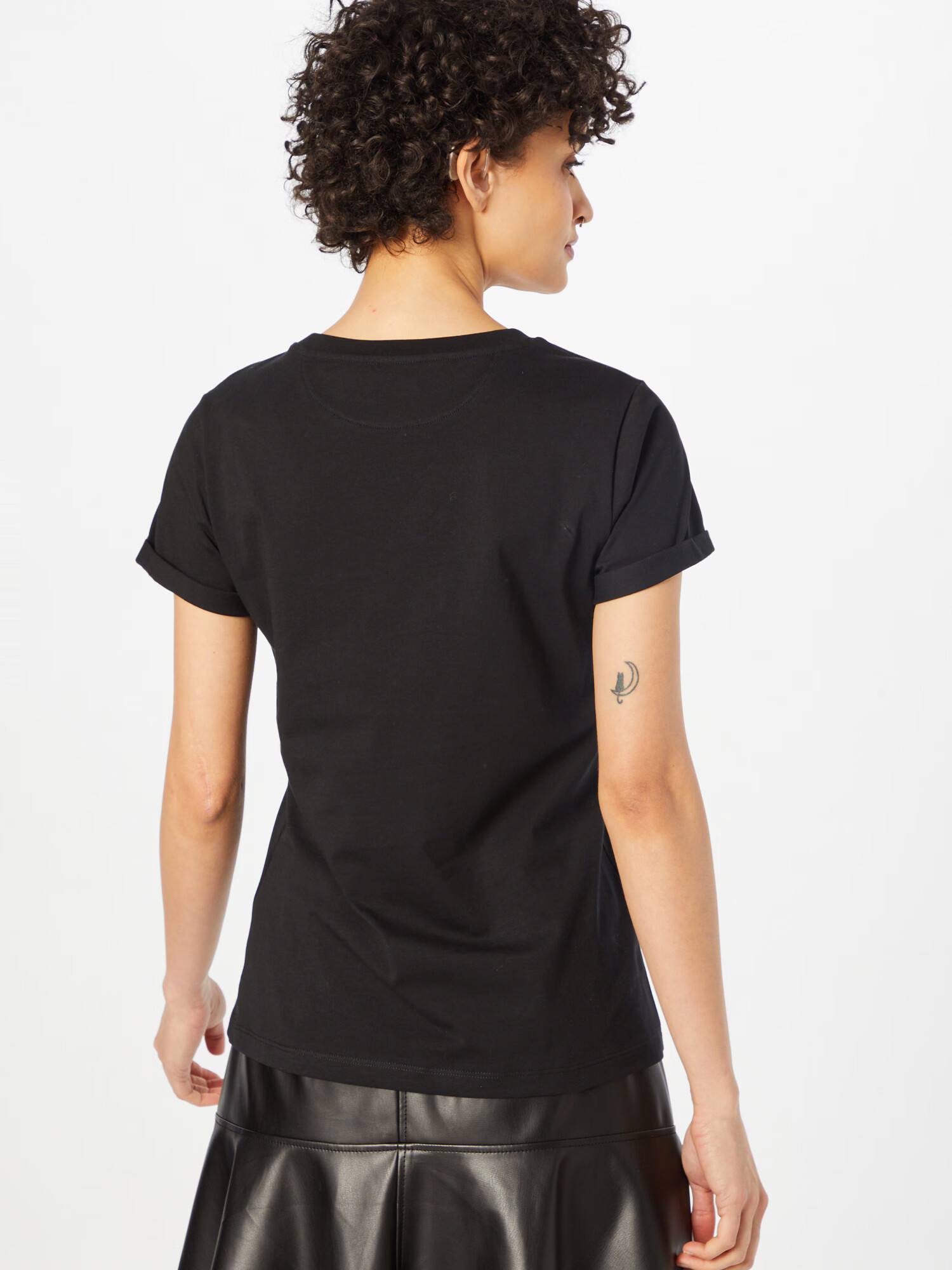 HUGO Tricou 'The Slim Tee 17' auriu / negru - Pled.ro