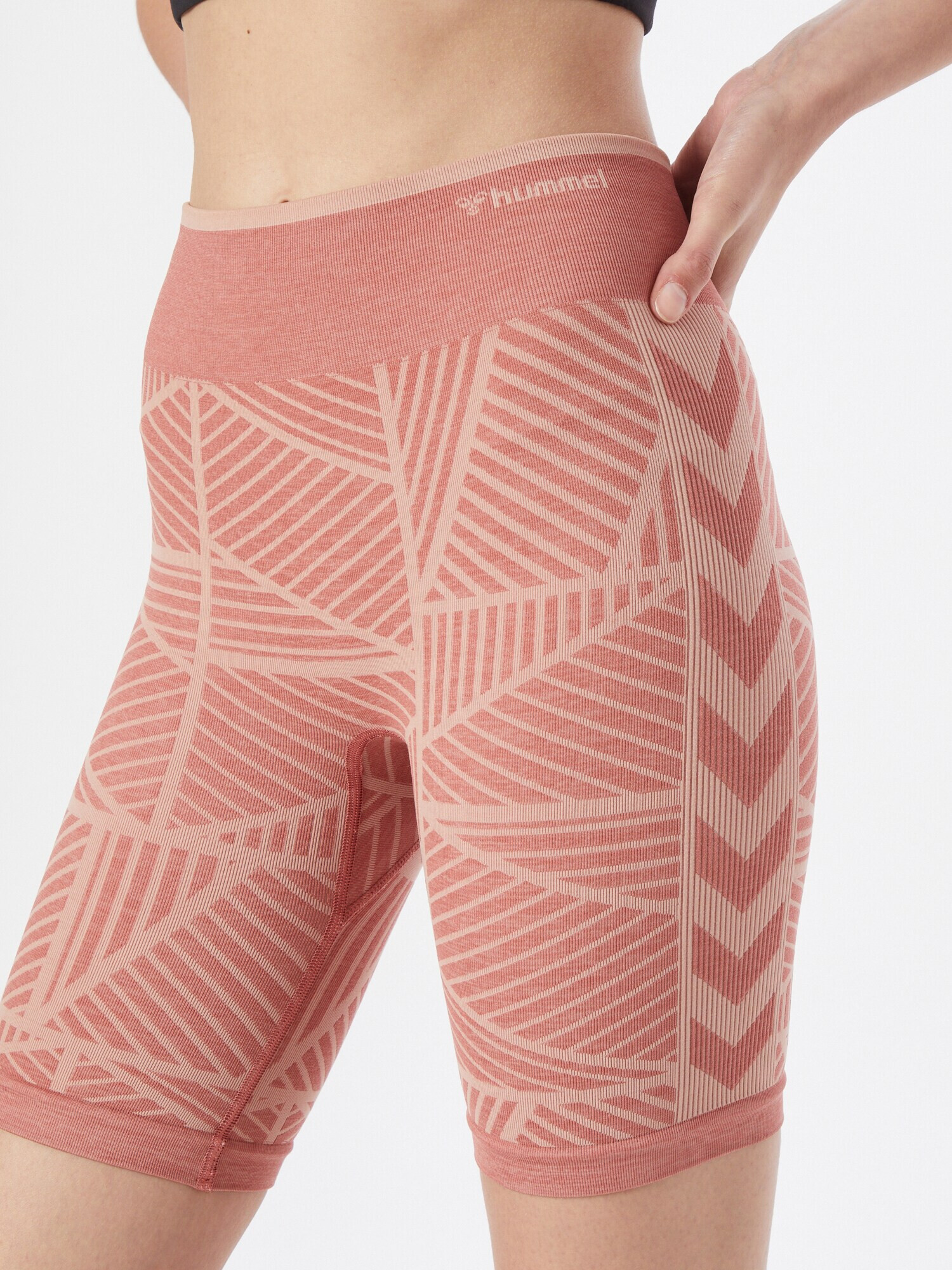 Hummel Pantaloni sport bej / rosé - Pled.ro