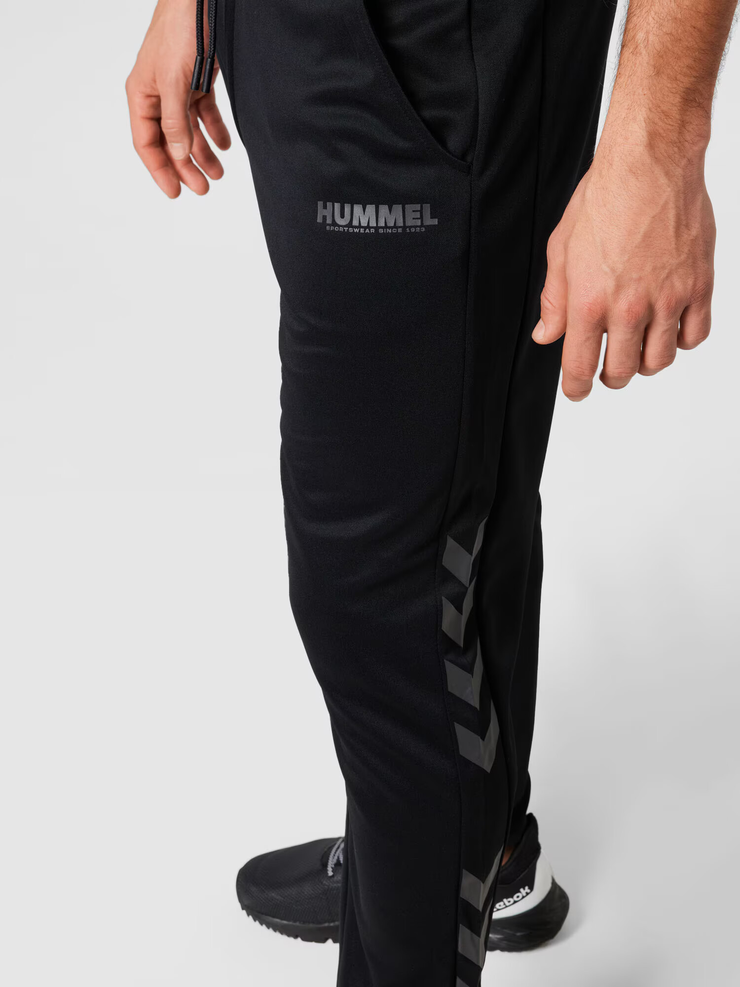 Hummel Pantaloni sport 'Legacy' gri / negru - Pled.ro