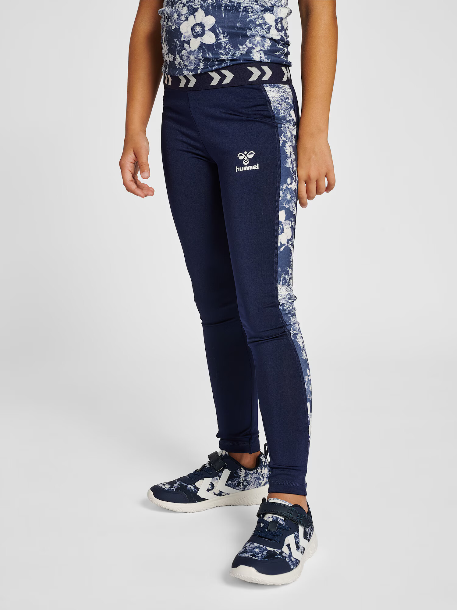 Hummel Pantaloni sport 'Nanna' albastru marin / alb - Pled.ro