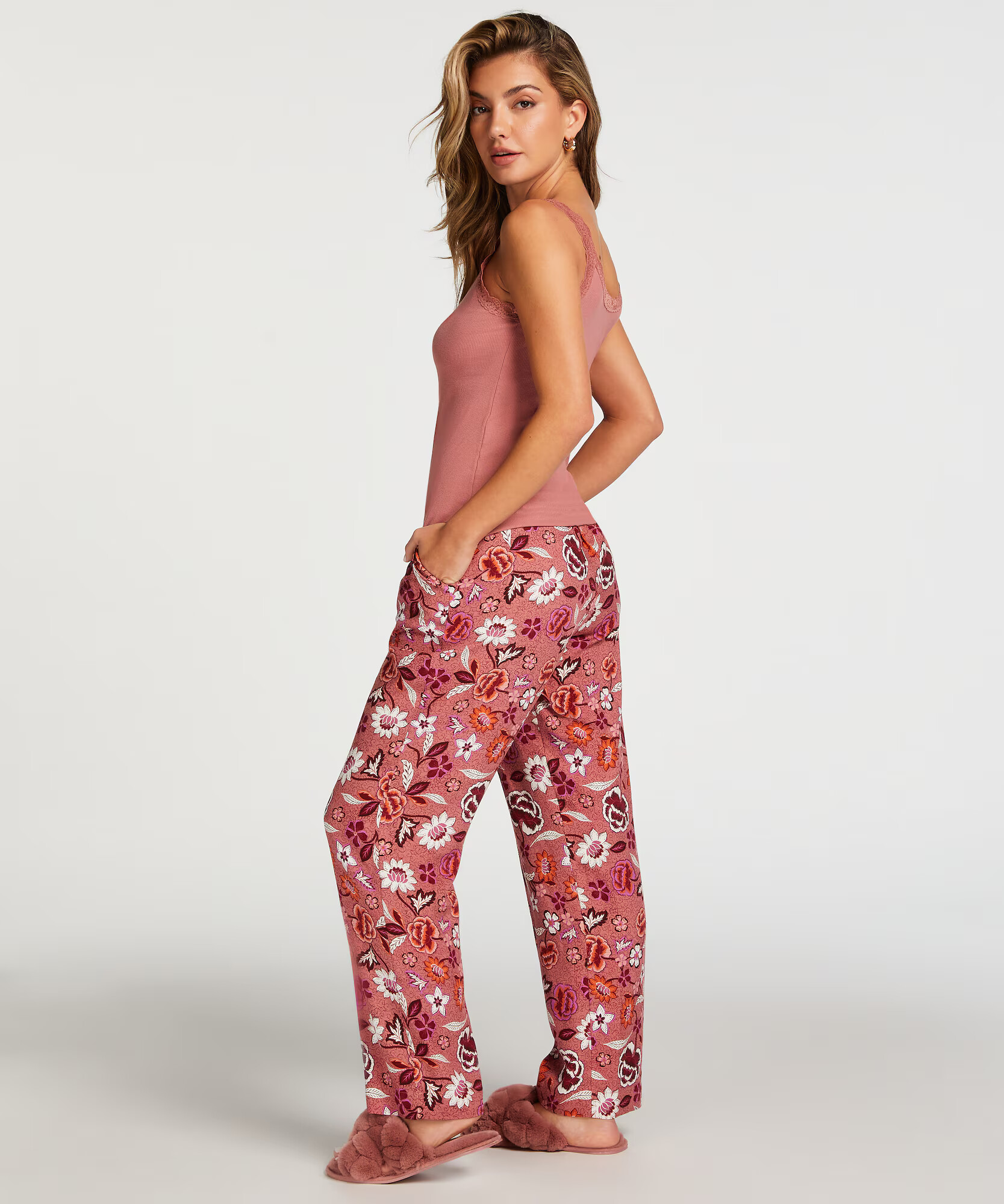 Hunkemöller Pantaloni de pijama 'Woven' roz - Pled.ro