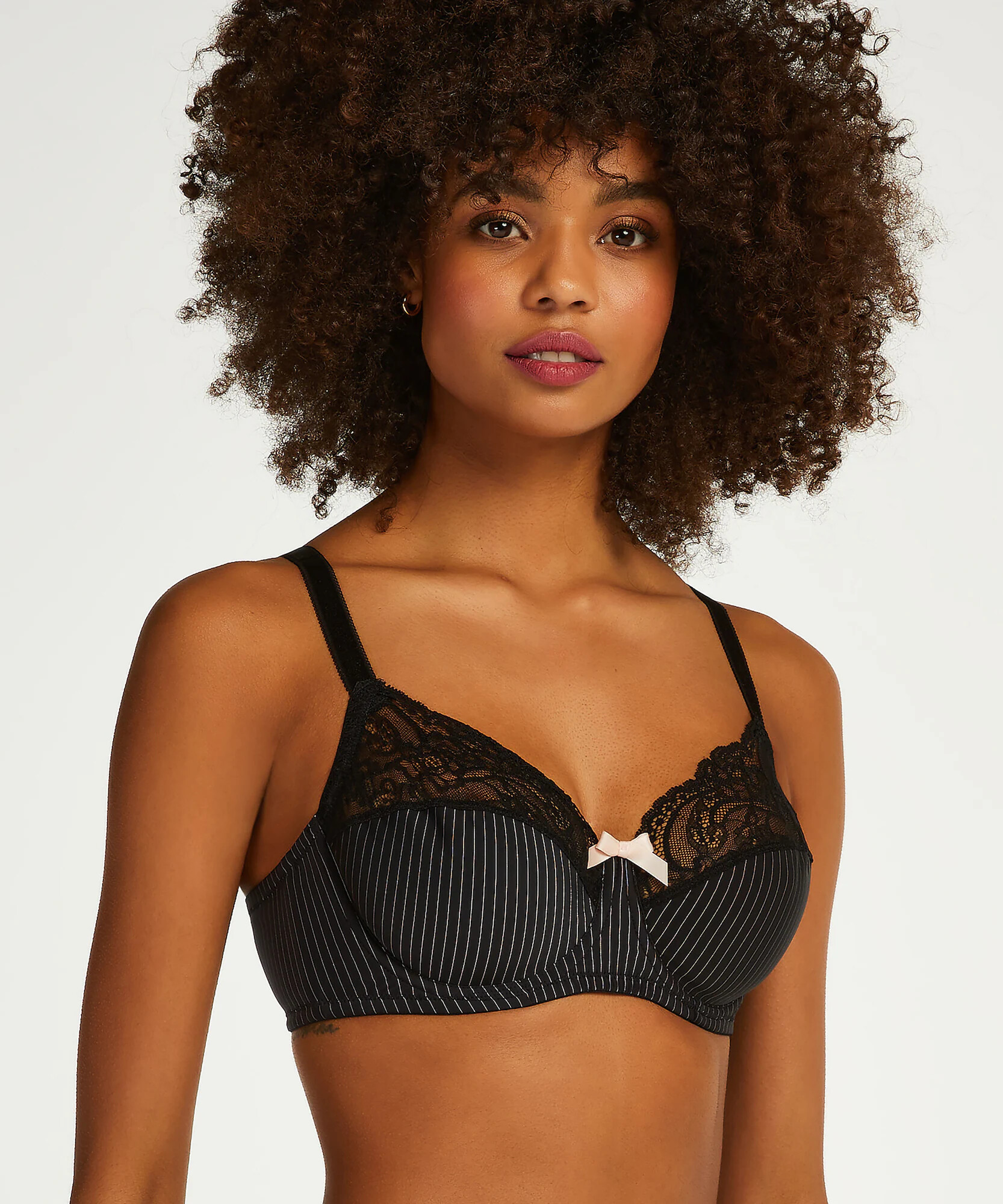 Hunkemöller Sutien 'Adalyn' roz / negru / alb - Pled.ro