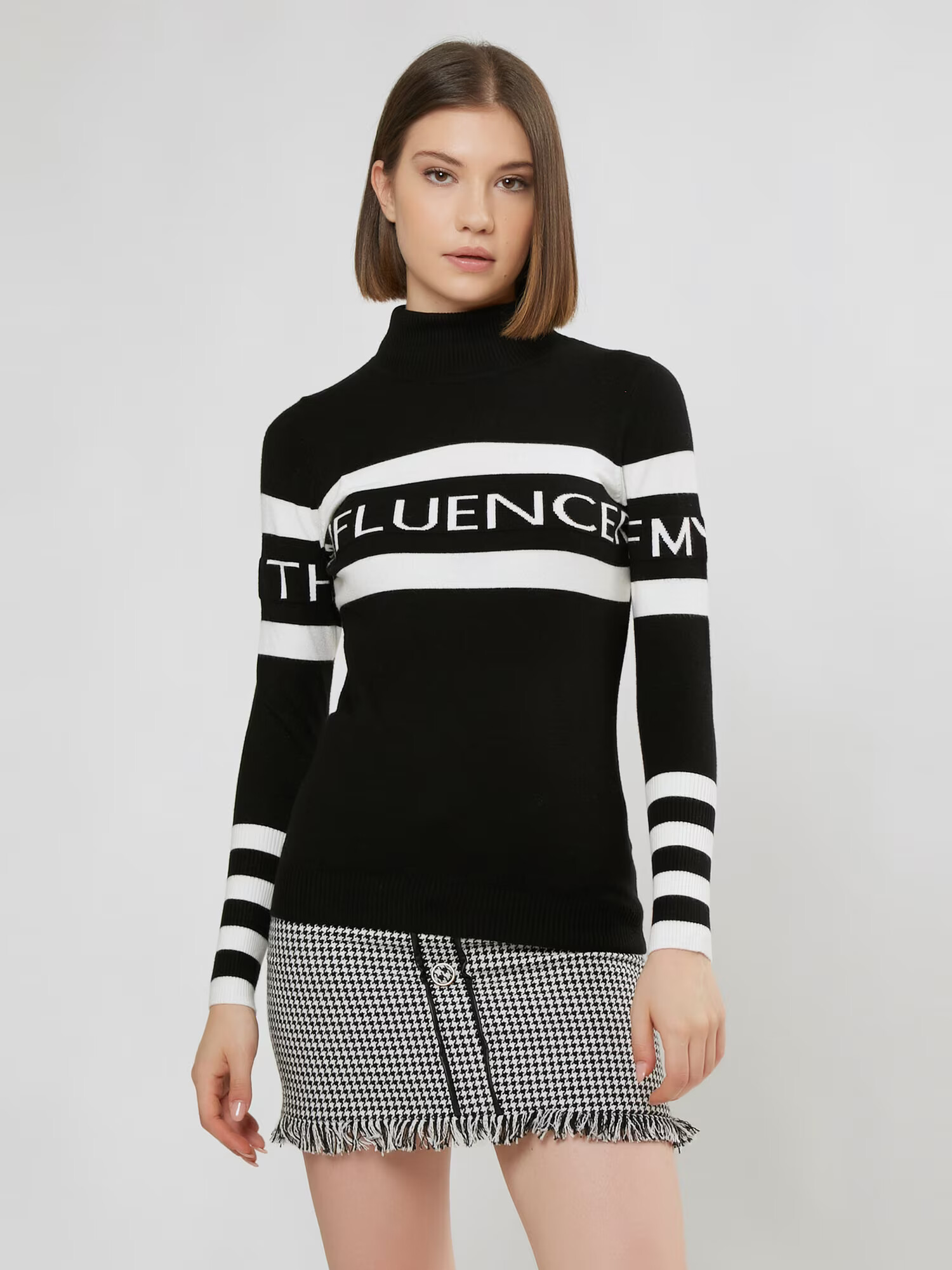 Influencer Pulover negru / alb - Pled.ro