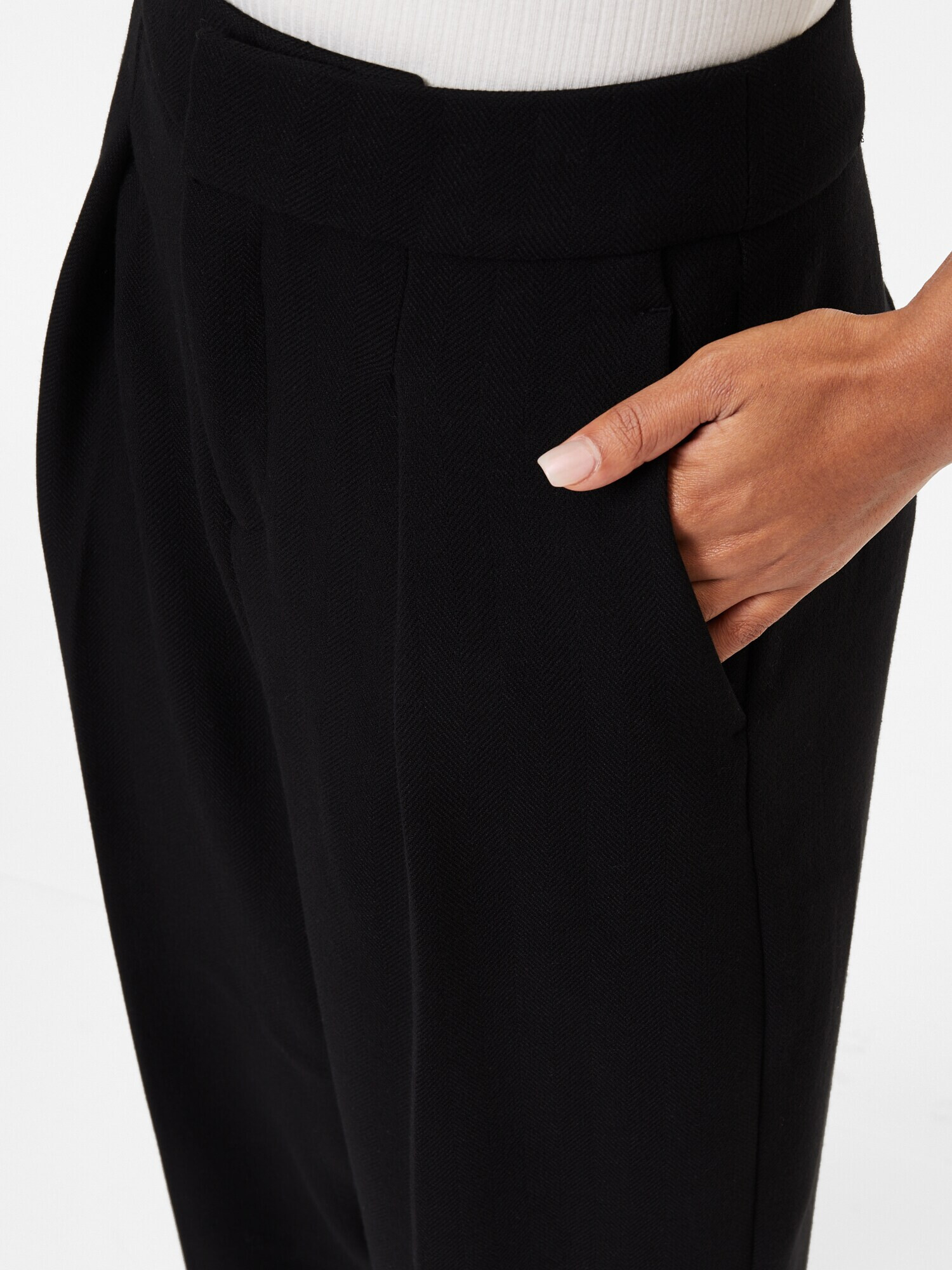 InWear Pantaloni cutați 'Wren' negru - Pled.ro