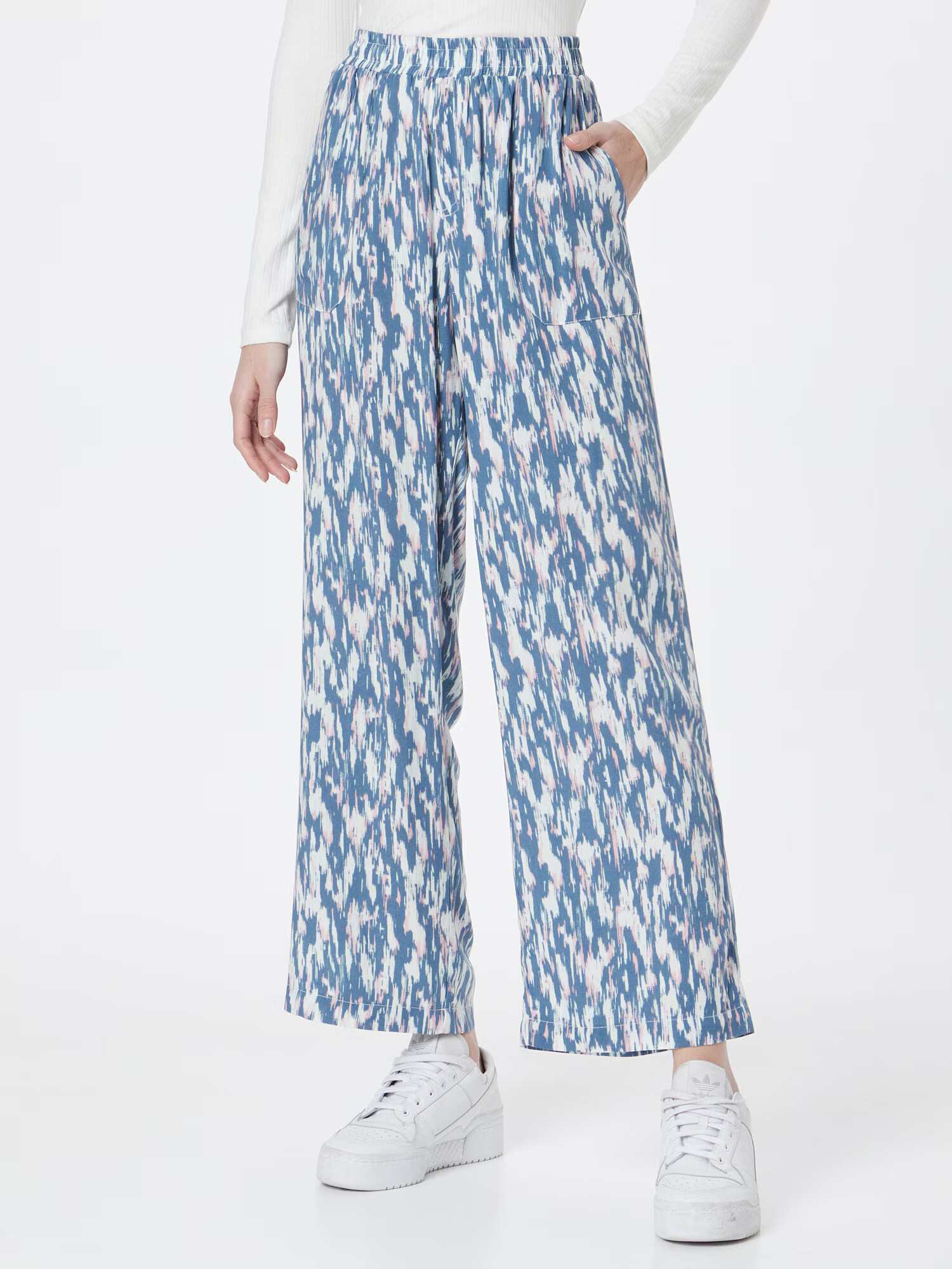 Iriedaily Pantaloni albastru denim / roz deschis / alb - Pled.ro