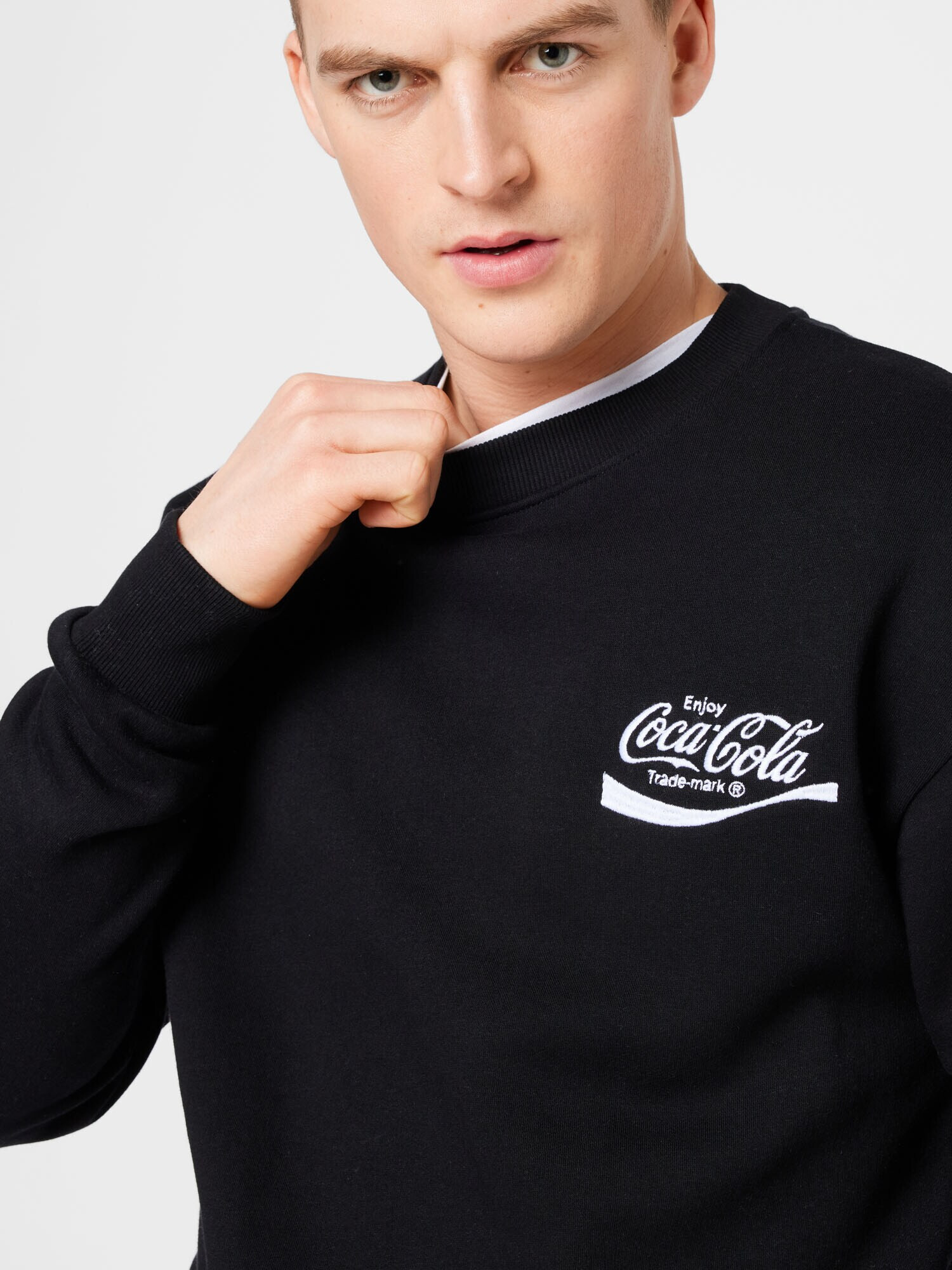 JACK & JONES Bluză de molton 'COCA COLA' negru / alb - Pled.ro