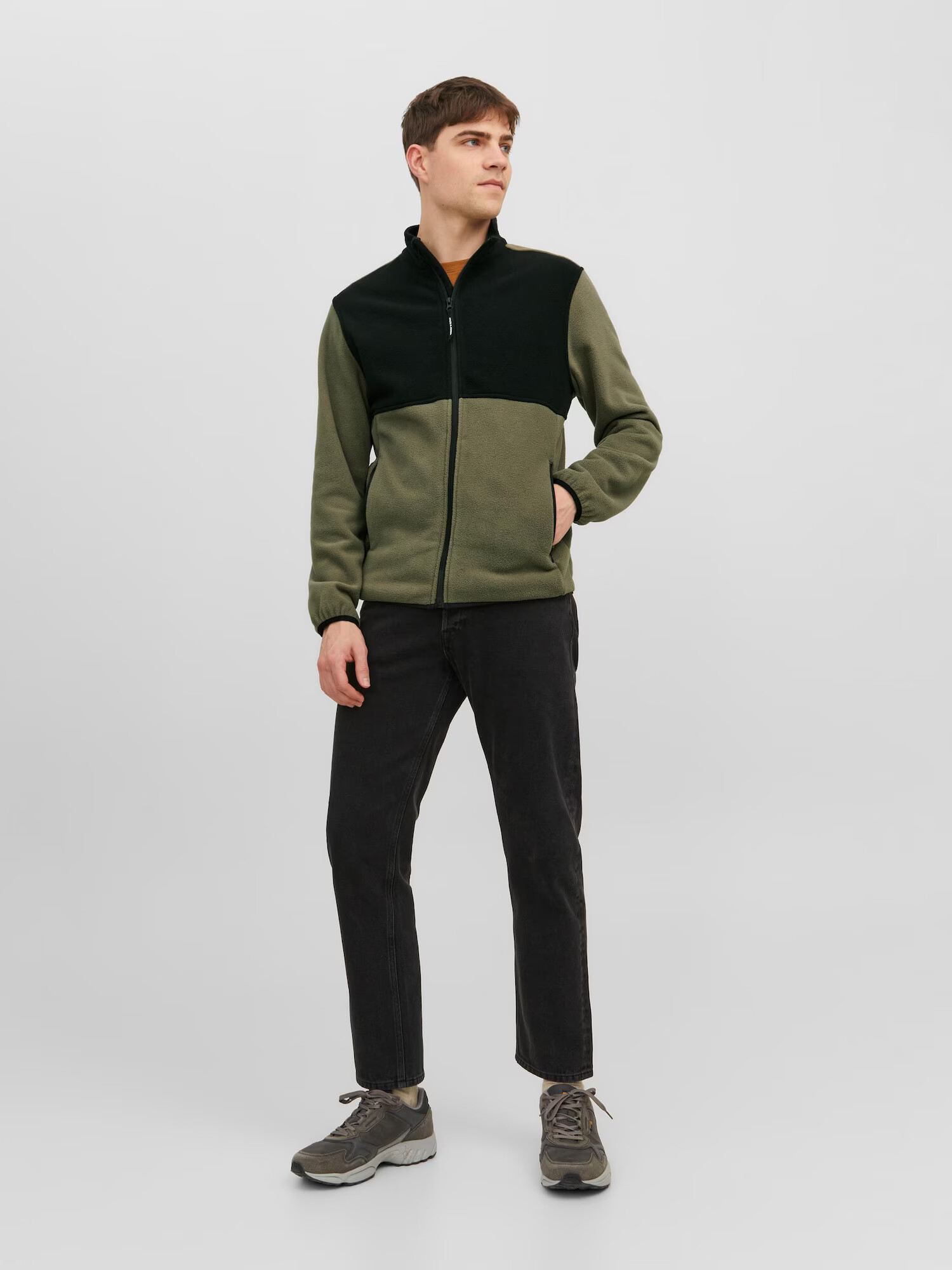 JACK & JONES Jachetă fleece 'FLAME' oliv / negru - Pled.ro