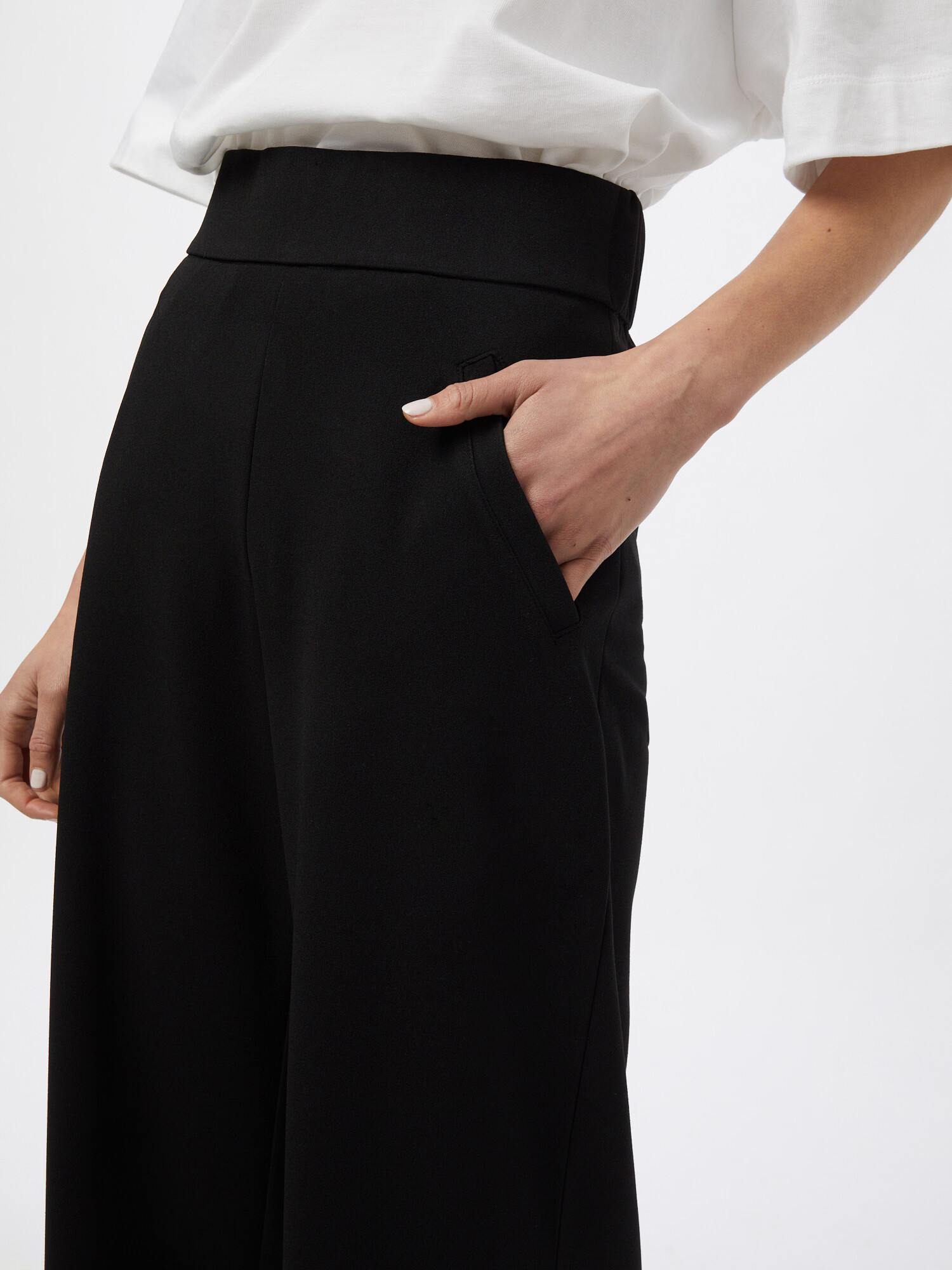 JDY Pantaloni 'LOUISVILLE CATIA' negru - Pled.ro