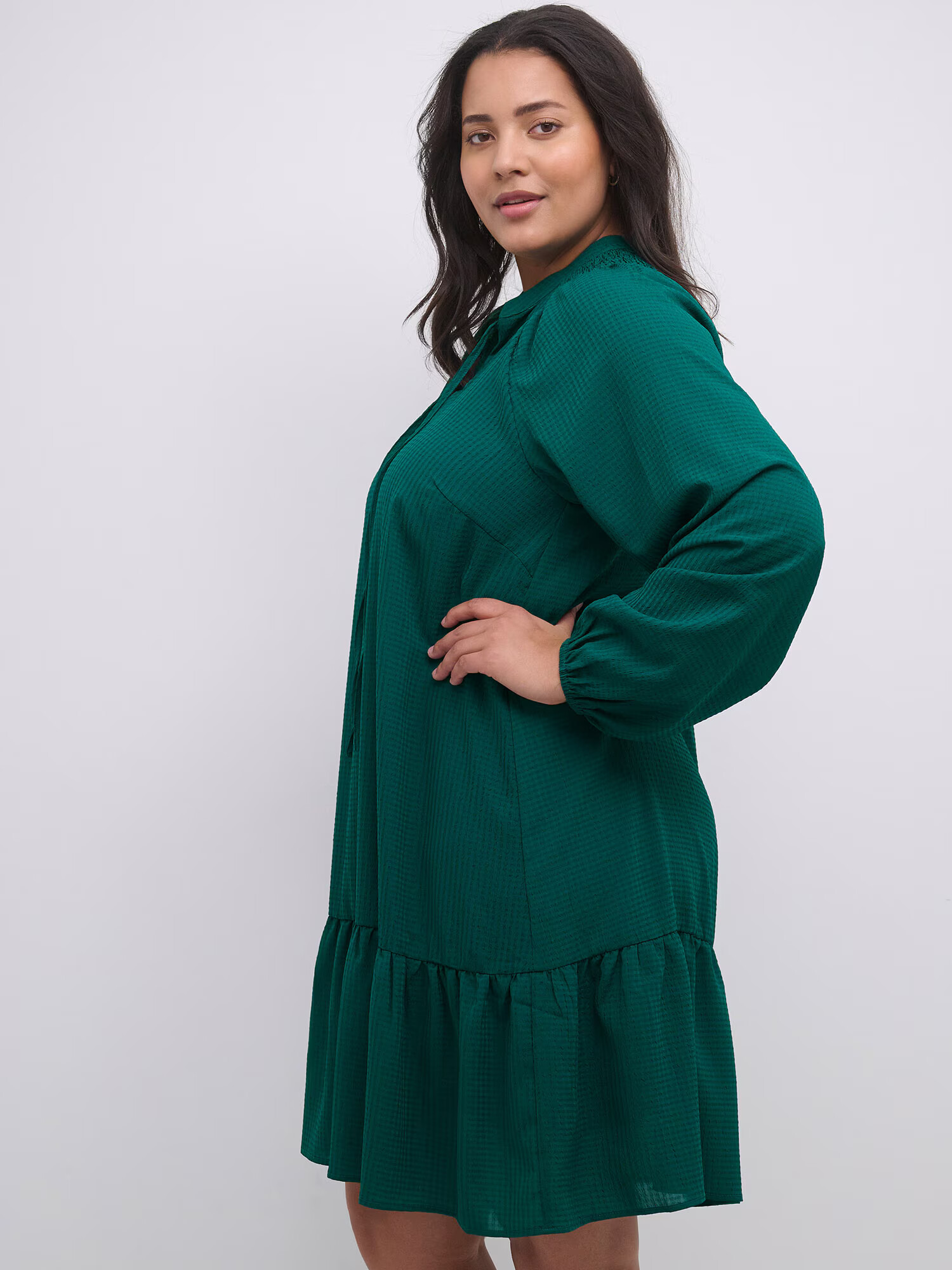 KAFFE CURVE Rochie 'Dory' verde smarald - Pled.ro