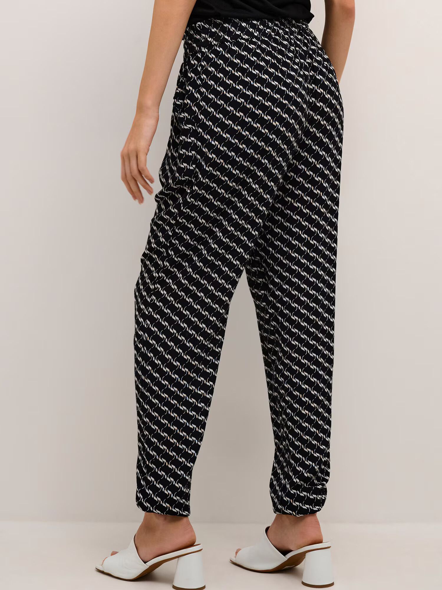 Kaffe Pantaloni 'Marita' negru / alb - Pled.ro