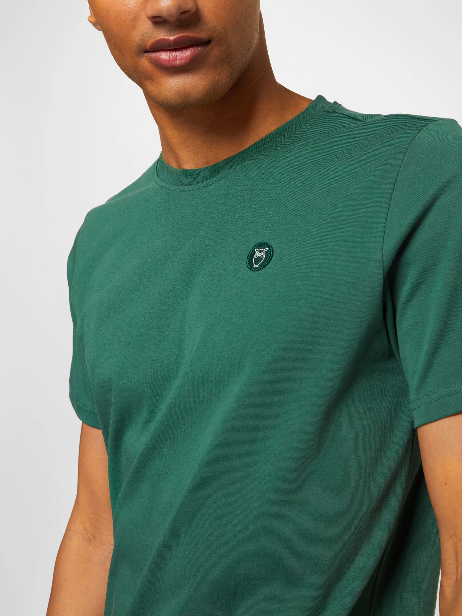 KnowledgeCotton Apparel Tricou 'ALDER' verde / alb - Pled.ro