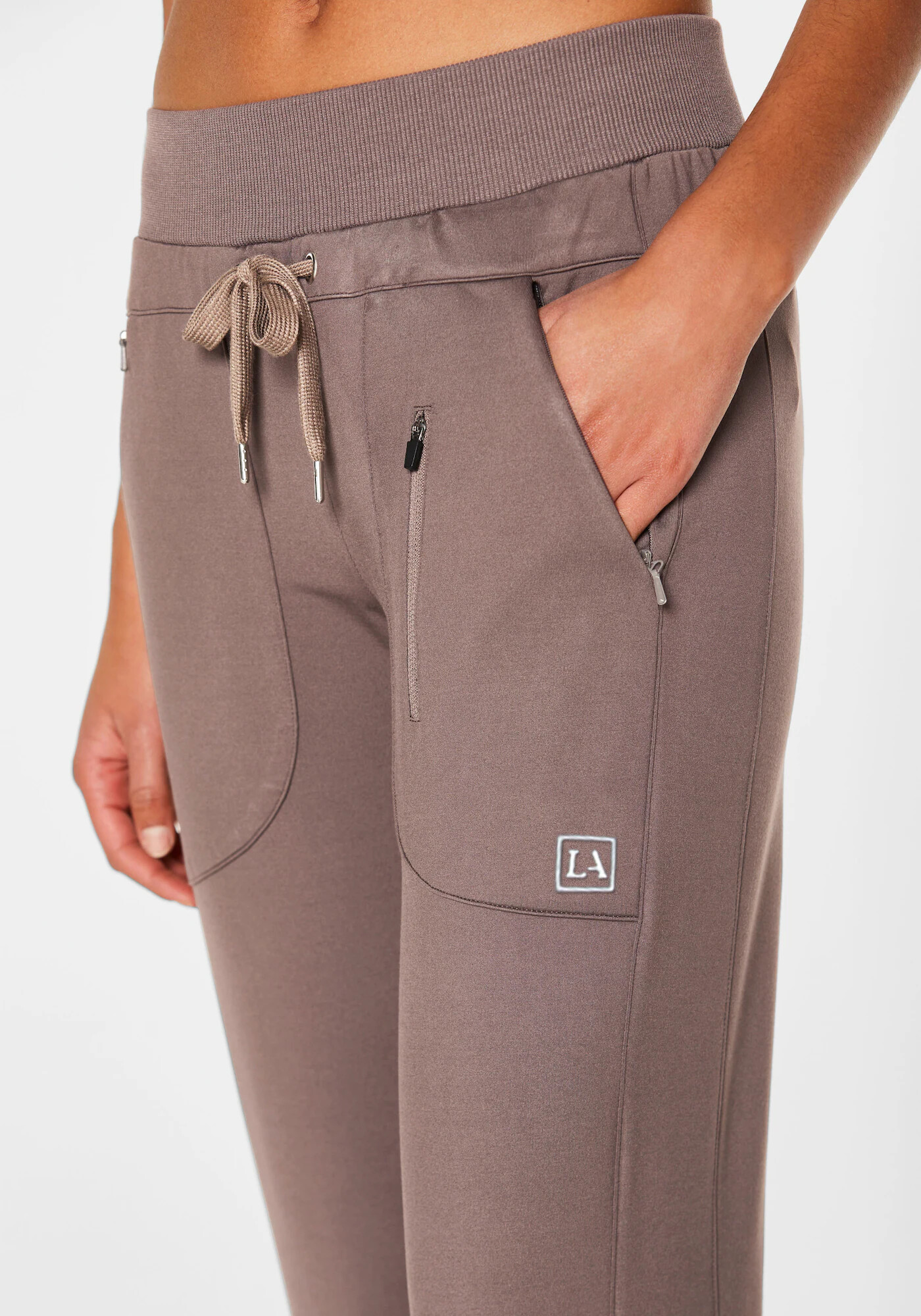 LASCANA ACTIVE Pantaloni sport bej închis / alb - Pled.ro