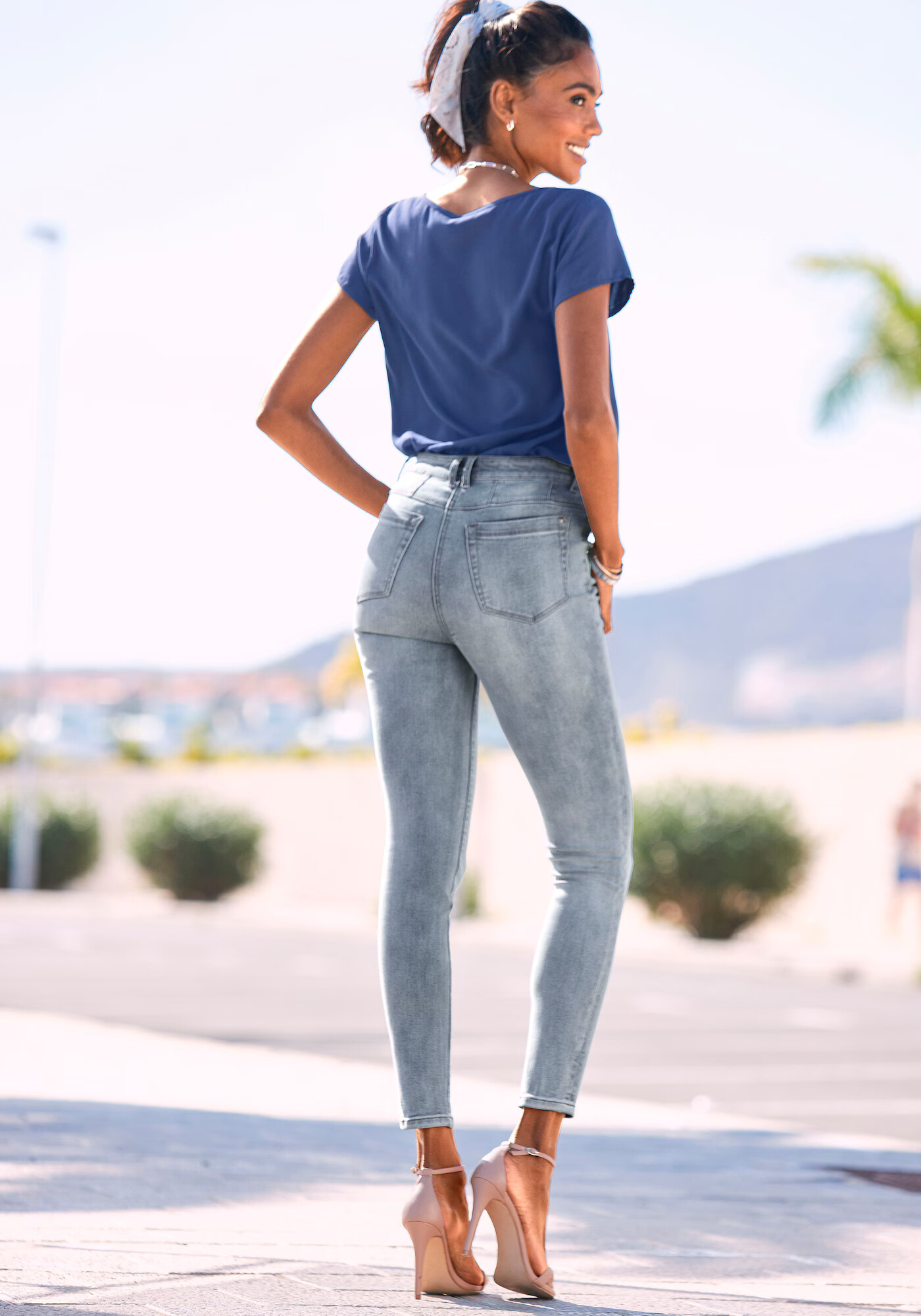 LASCANA Jeans opal - Pled.ro