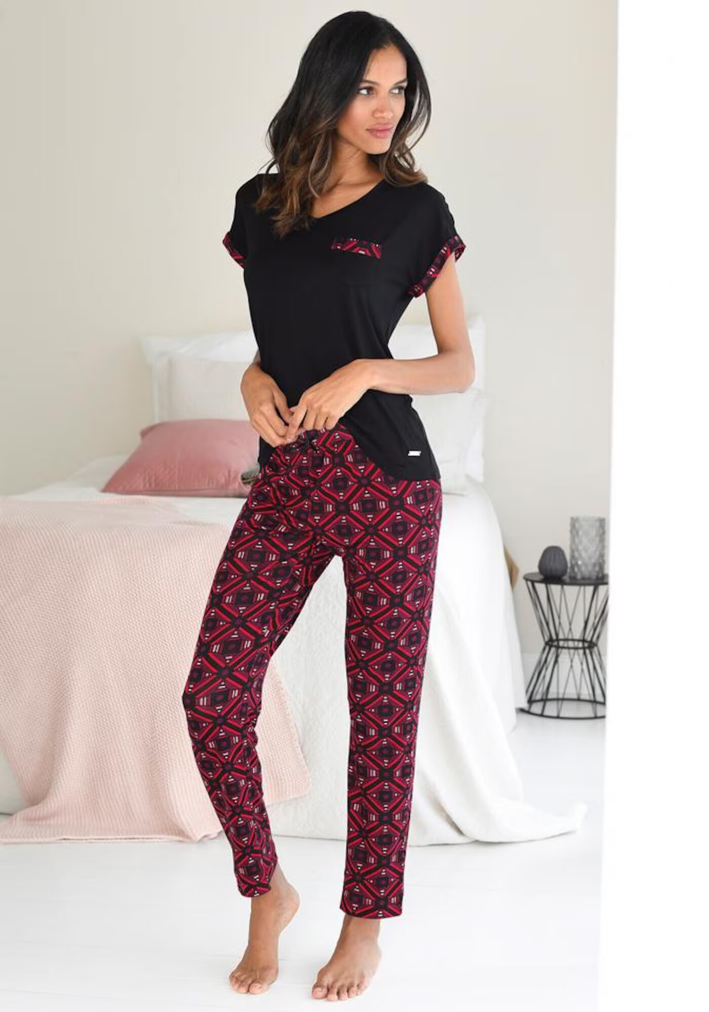 LASCANA Pijama roz / roz eozină / roșu cranberry / negru - Pled.ro