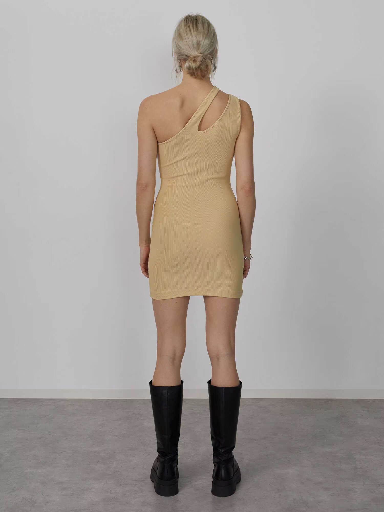 LeGer by Lena Gercke Rochie 'Bella' bej - Pled.ro