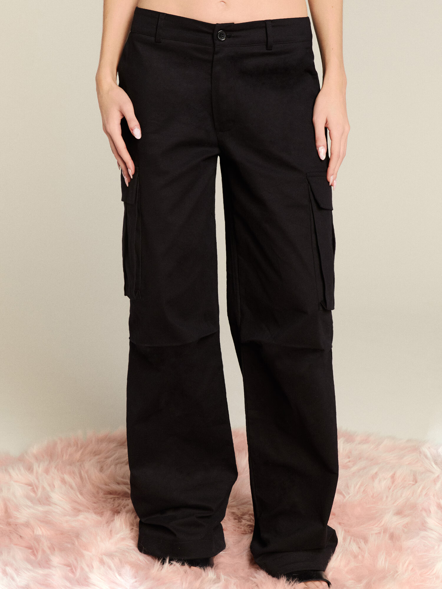 LENI KLUM x ABOUT YOU Pantaloni cu buzunare 'Leona' negru - Pled.ro