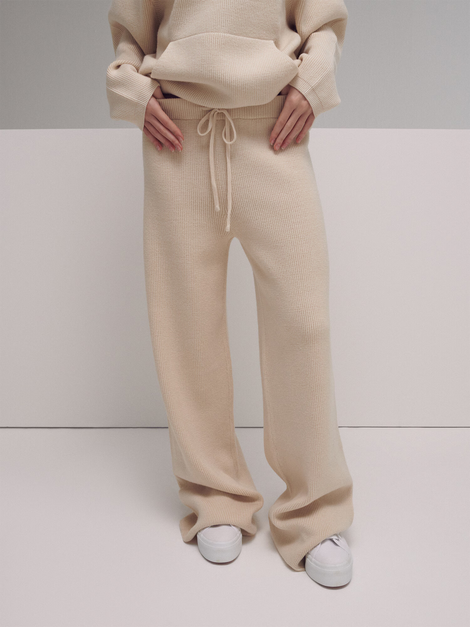 LENI KLUM x ABOUT YOU Pantaloni 'Giselle' alb natural - Pled.ro