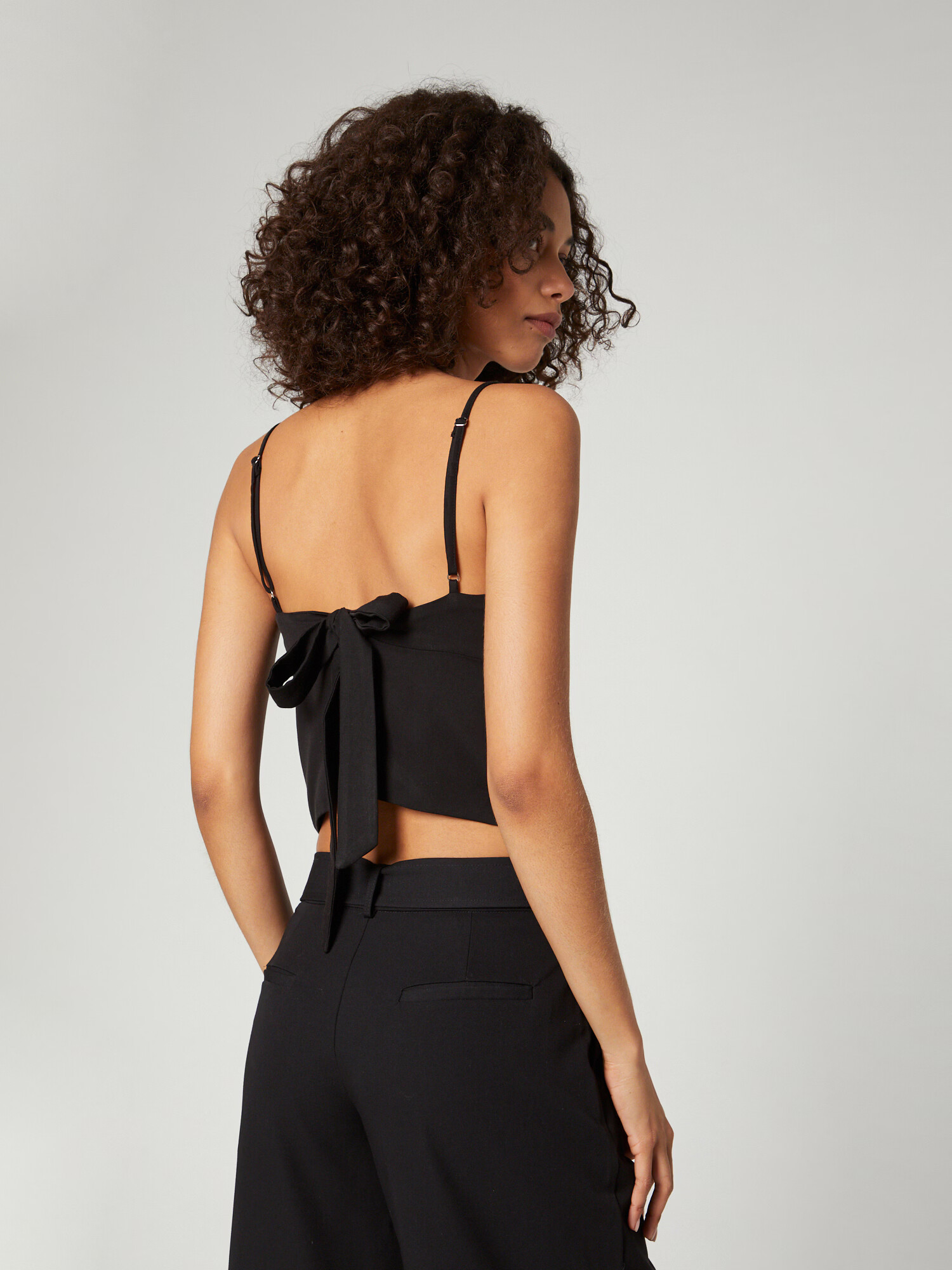 LENI KLUM x ABOUT YOU Top 'Blakely' negru - Pled.ro