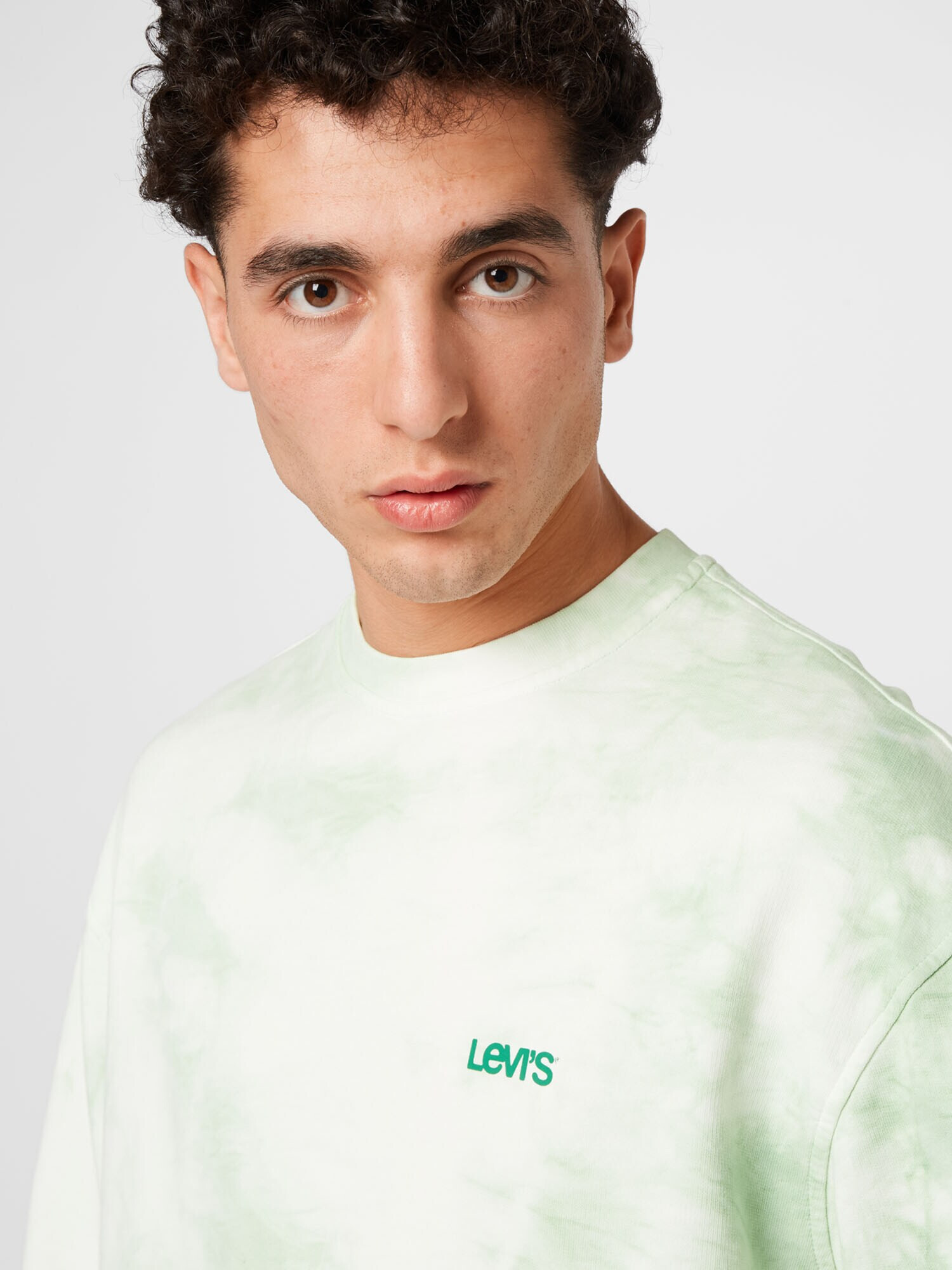 LEVI'S Bluză de molton 'LEVIS SWEATS CREW GREENS' verde mentă / alb - Pled.ro