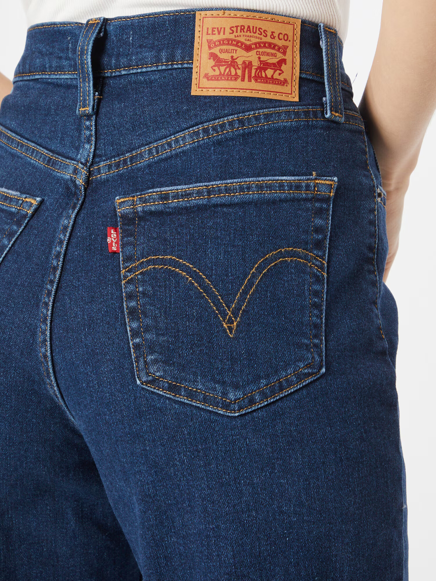 LEVI'S ® Jeans 'HIGH WAISTED MOM JEAN DARK INDIGO - WORN IN' albastru închis - Pled.ro