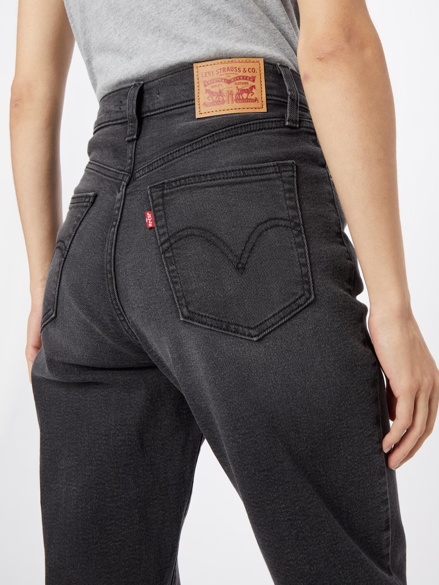 LEVI'S ® Jeans 'HIGH WAISTED MOM JEAN DARK INDIGO - WORN IN' negru - Pled.ro