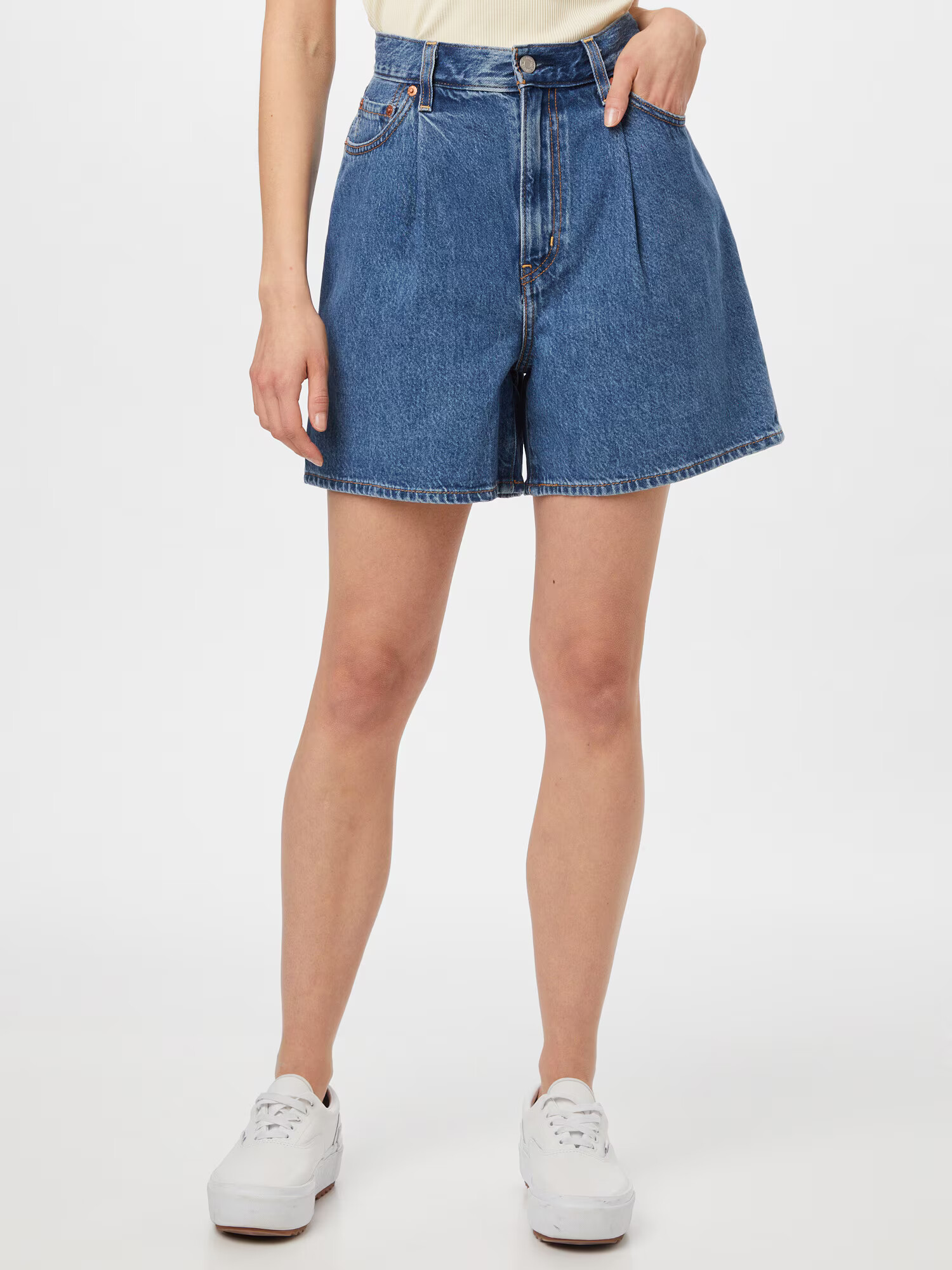 LEVI'S Pantaloni cu cute 'PLEATED RIBCAGE SHORT' albastru denim - Pled.ro