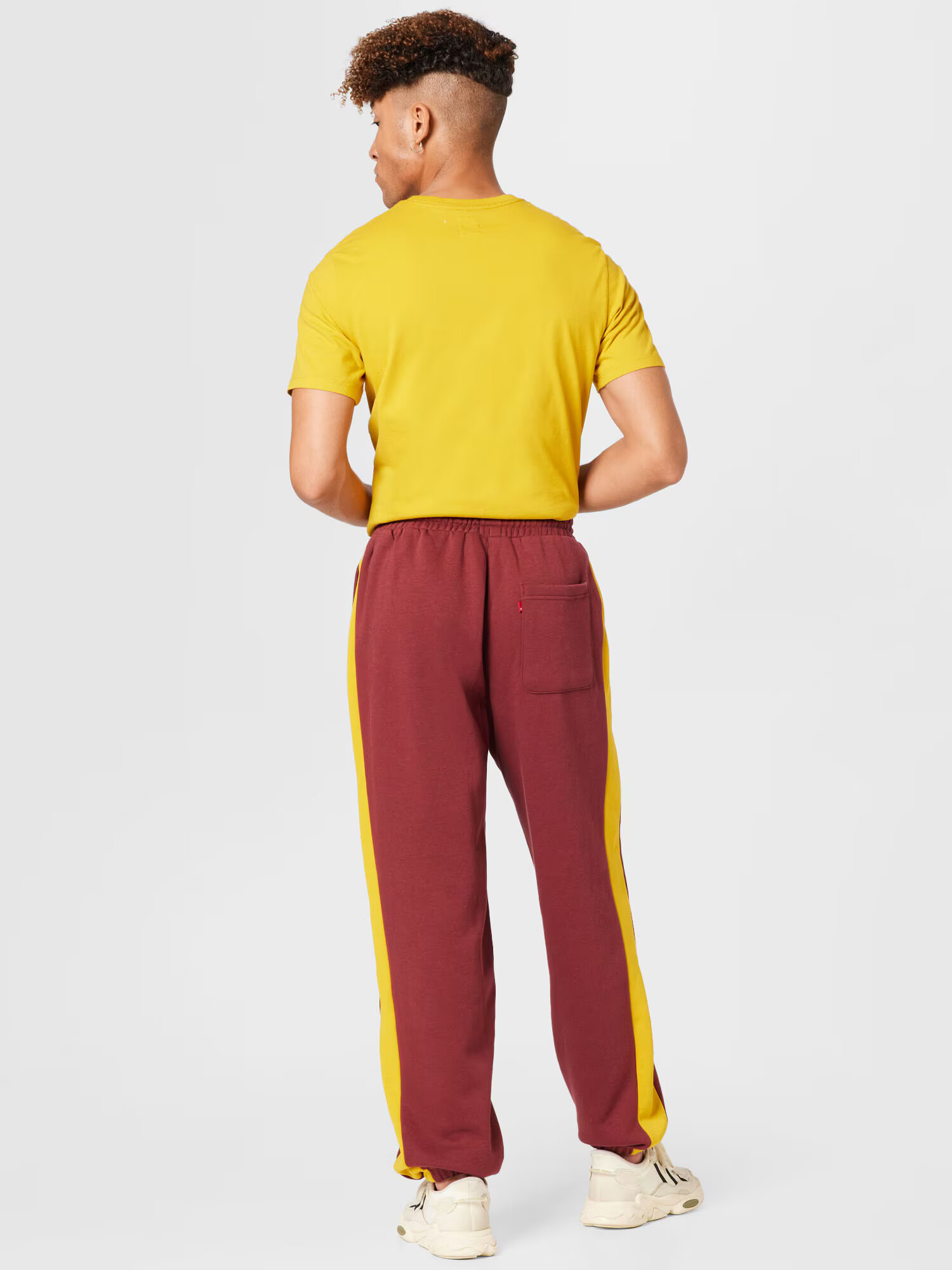 LEVI'S ® Pantaloni galben / roșu bordeaux - Pled.ro